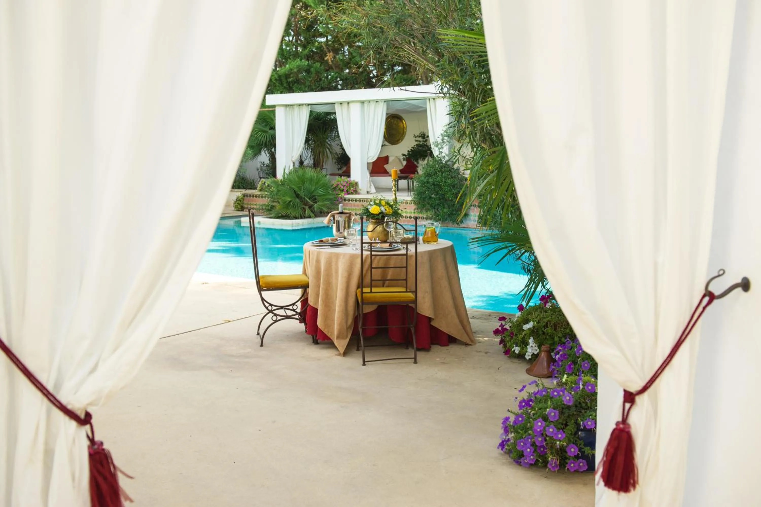 Swimming pool in La Villa Majorelle