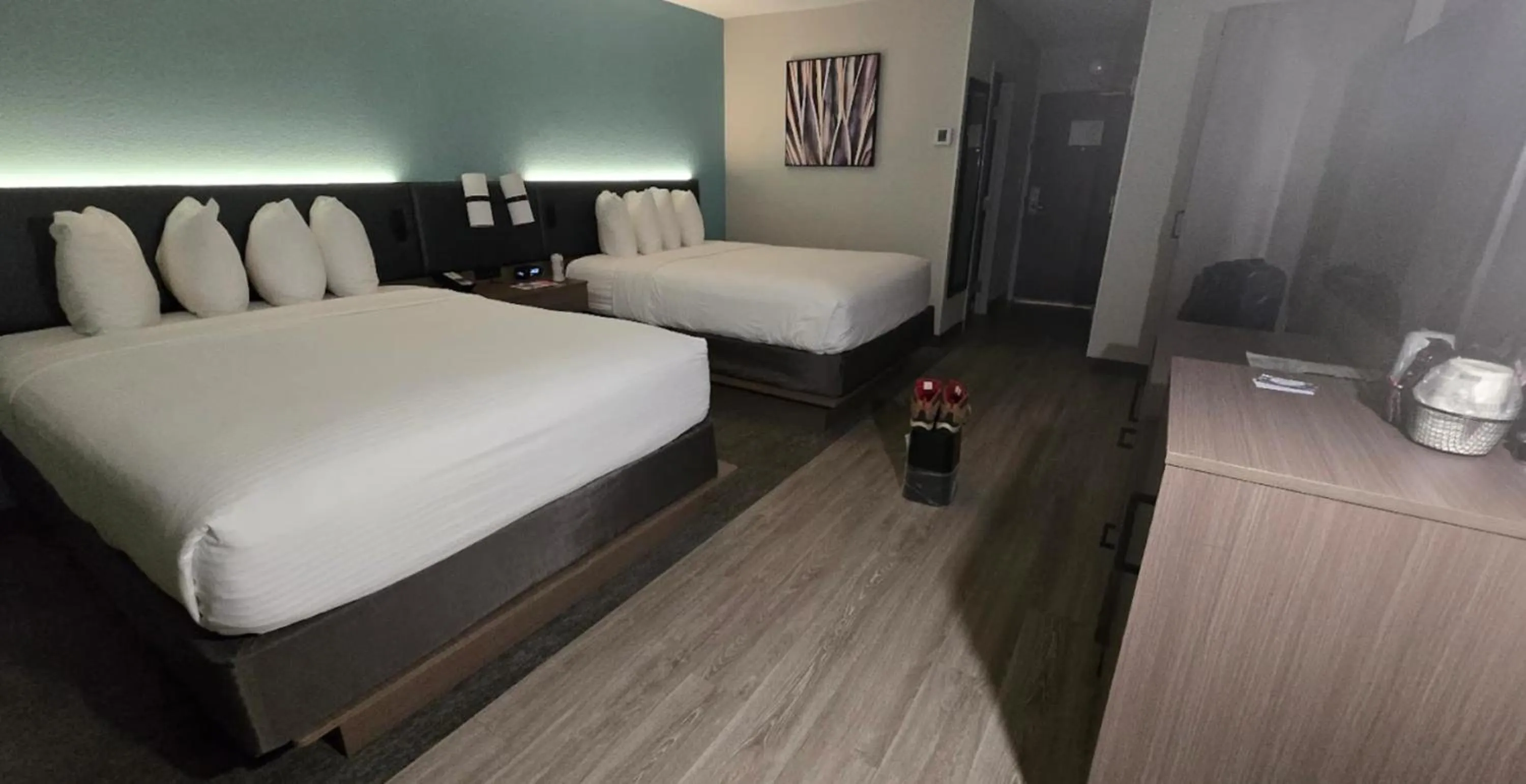 Bedroom, Bed in Best Western Aku Tiki Inn