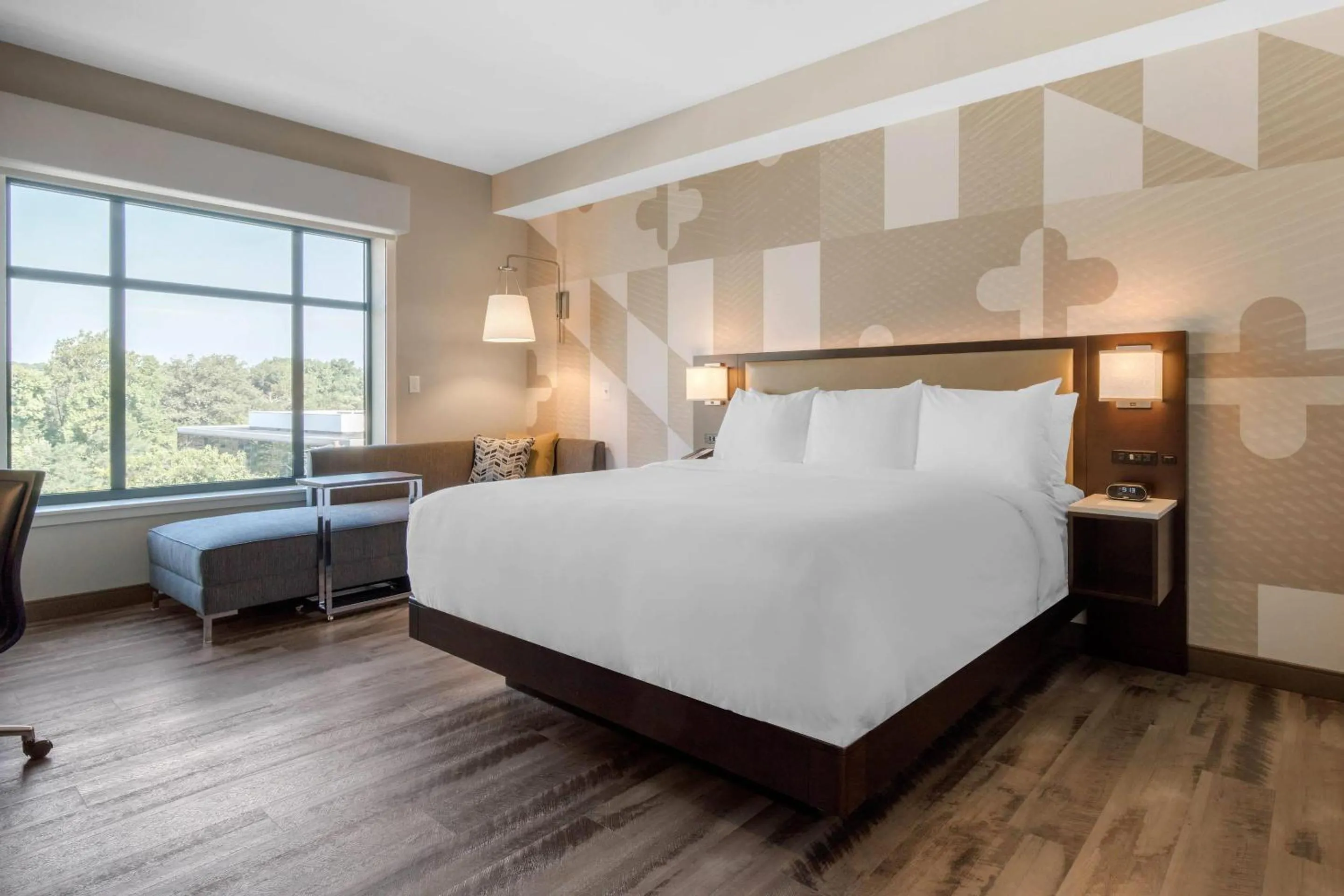 Bedroom, Bed in Cambria Hotel College Park