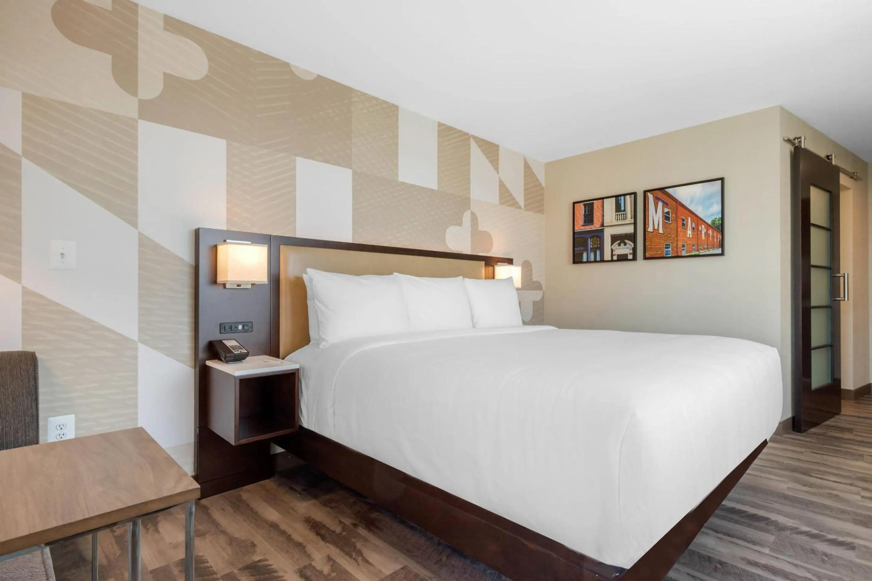 Bedroom, Bed in Cambria Hotel College Park