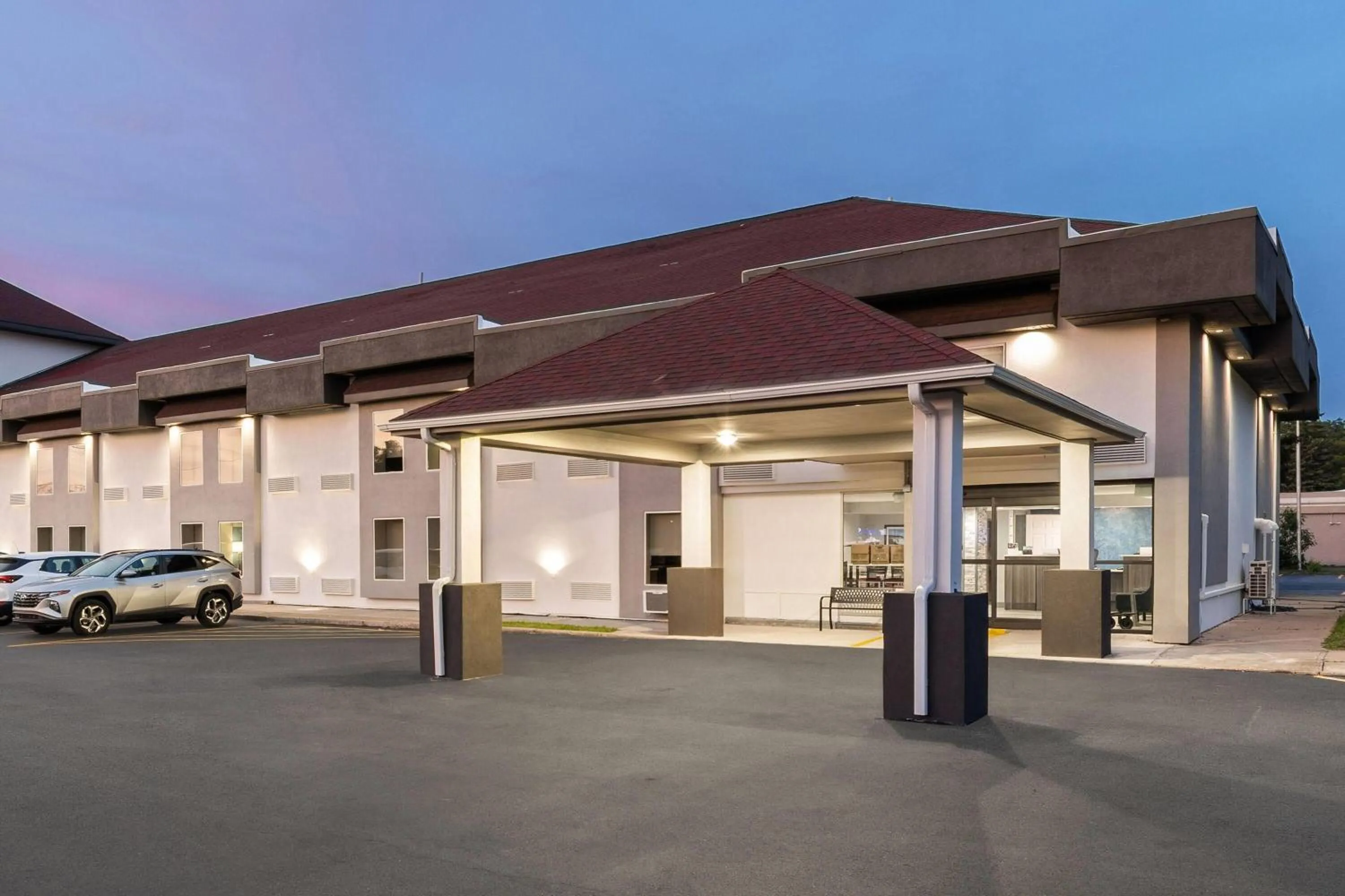 Property building in Baymont by Wyndham Batavia - Darien Lake