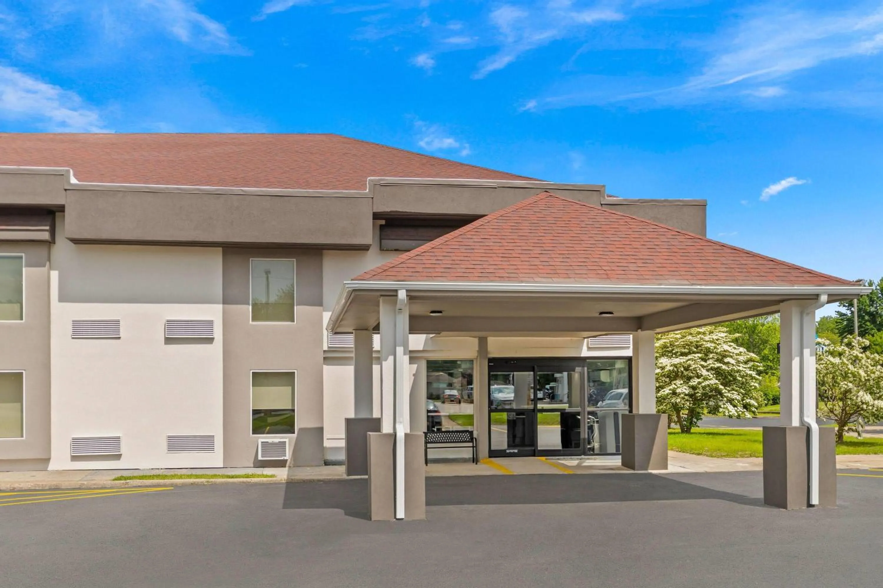 Property building in Baymont by Wyndham Batavia - Darien Lake