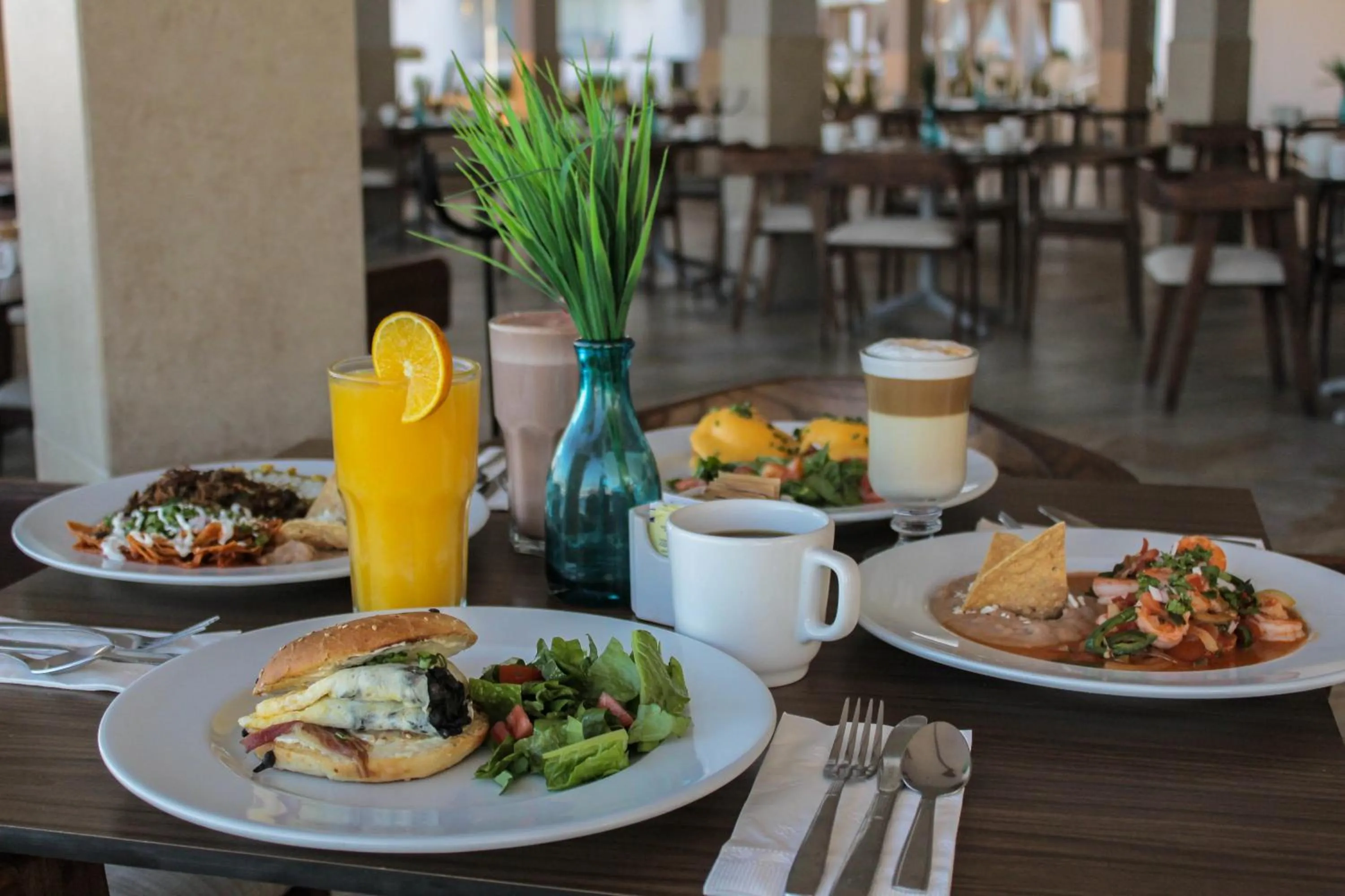 Restaurant/places to eat in The Inn at Mazatlan