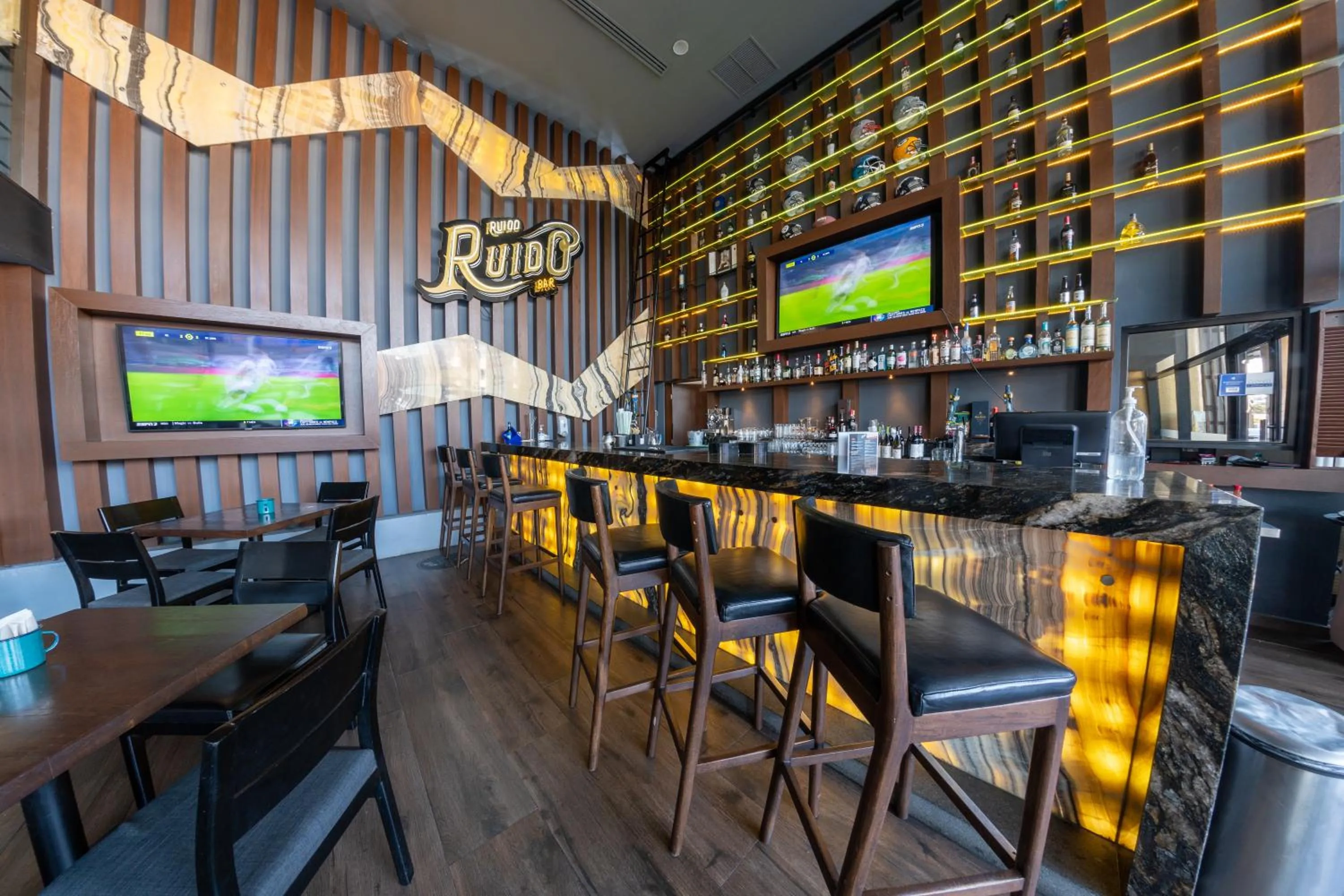 Restaurant/places to eat in The Inn at Mazatlan