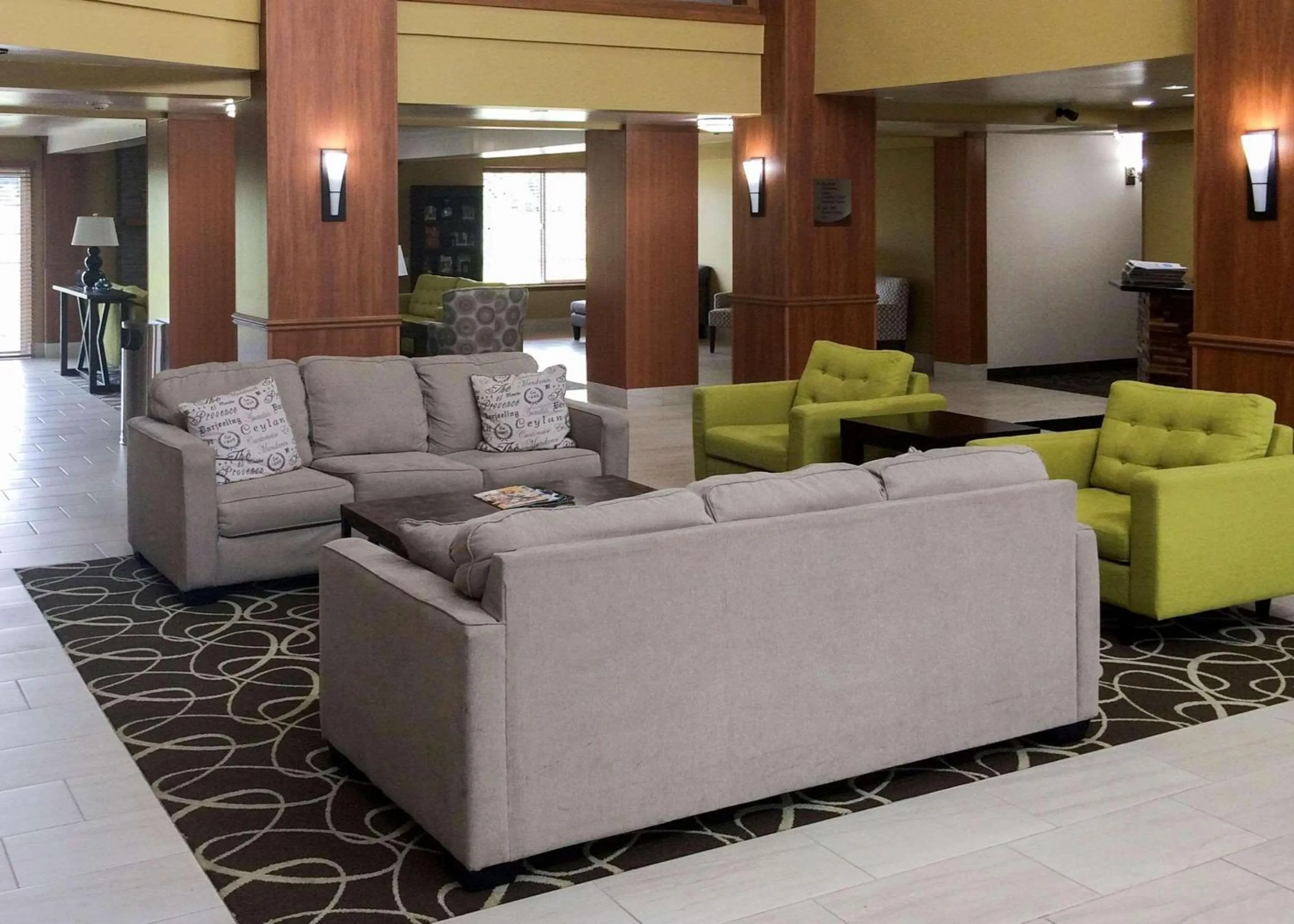 Lobby or reception in Country Inn & Suites by Radisson, Delta Park North Portland