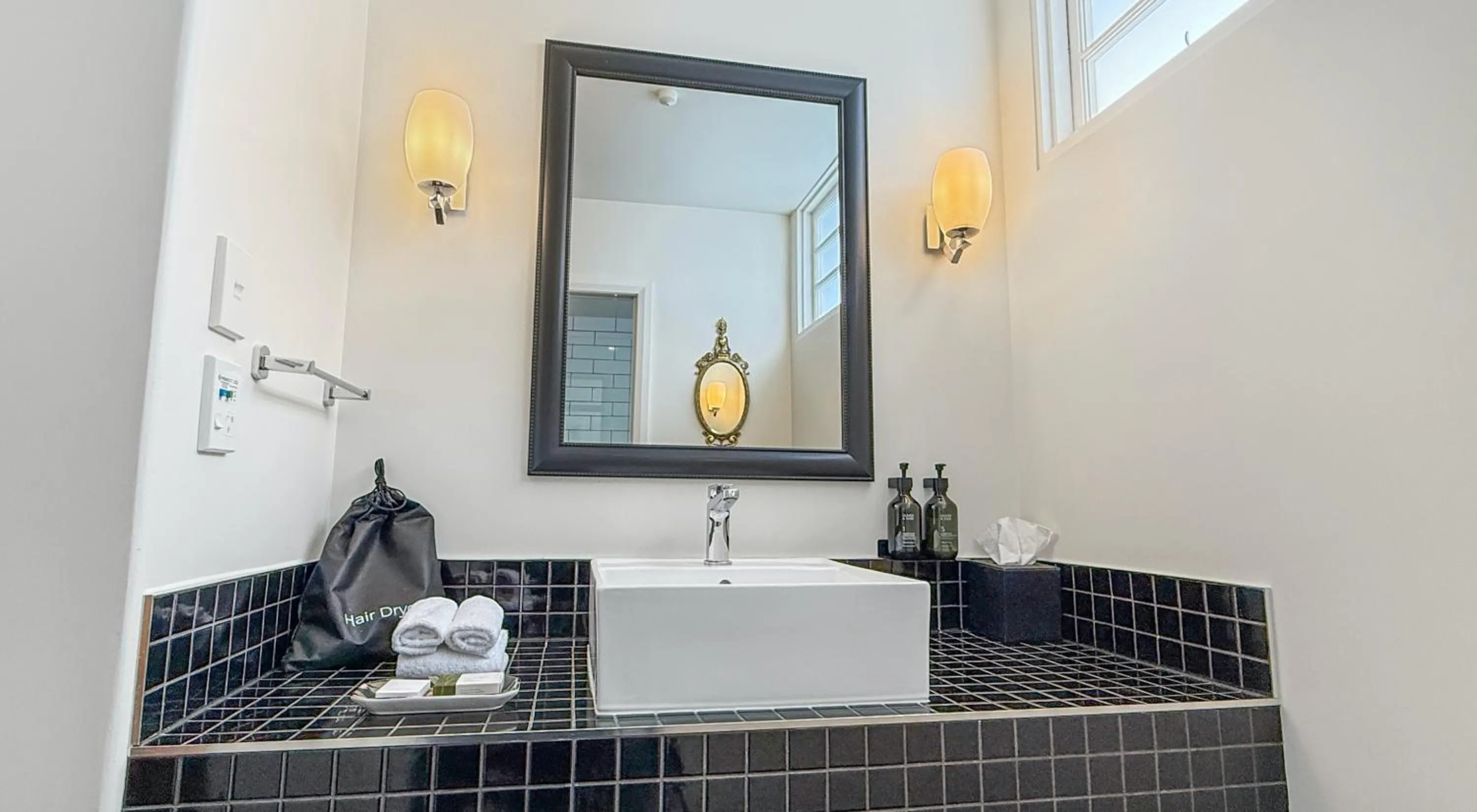 Bathroom in Art Deco Masonic Hotel