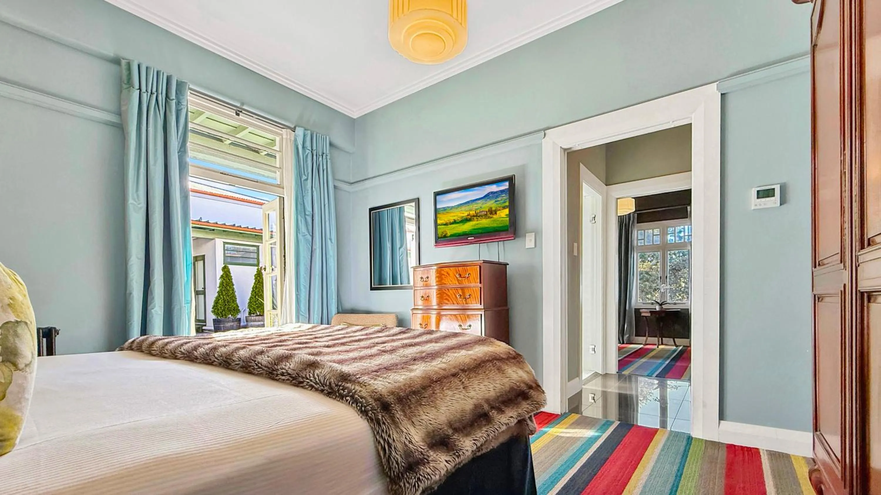 Bedroom, Bed in Art Deco Masonic Hotel