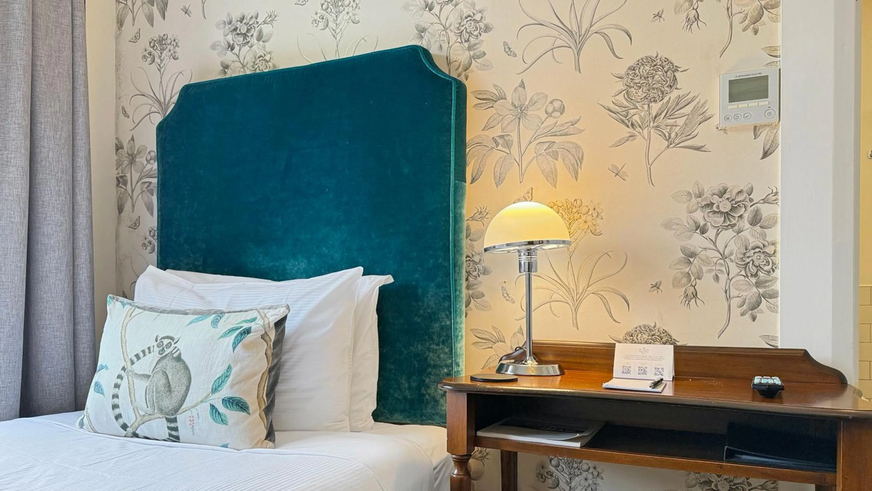 Decorative detail, Bed in Art Deco Masonic Hotel