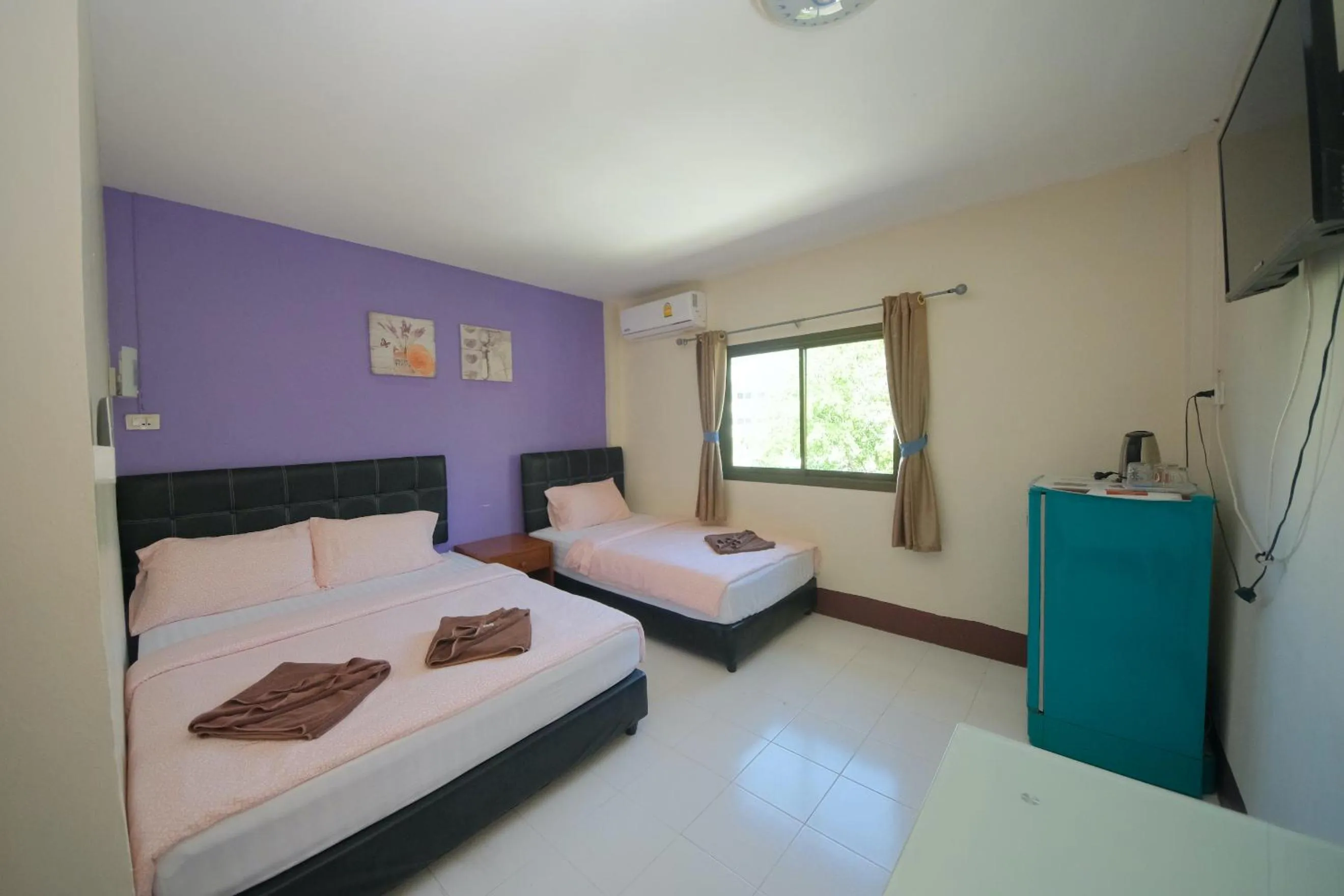 Bed in Pineapple Guesthouse