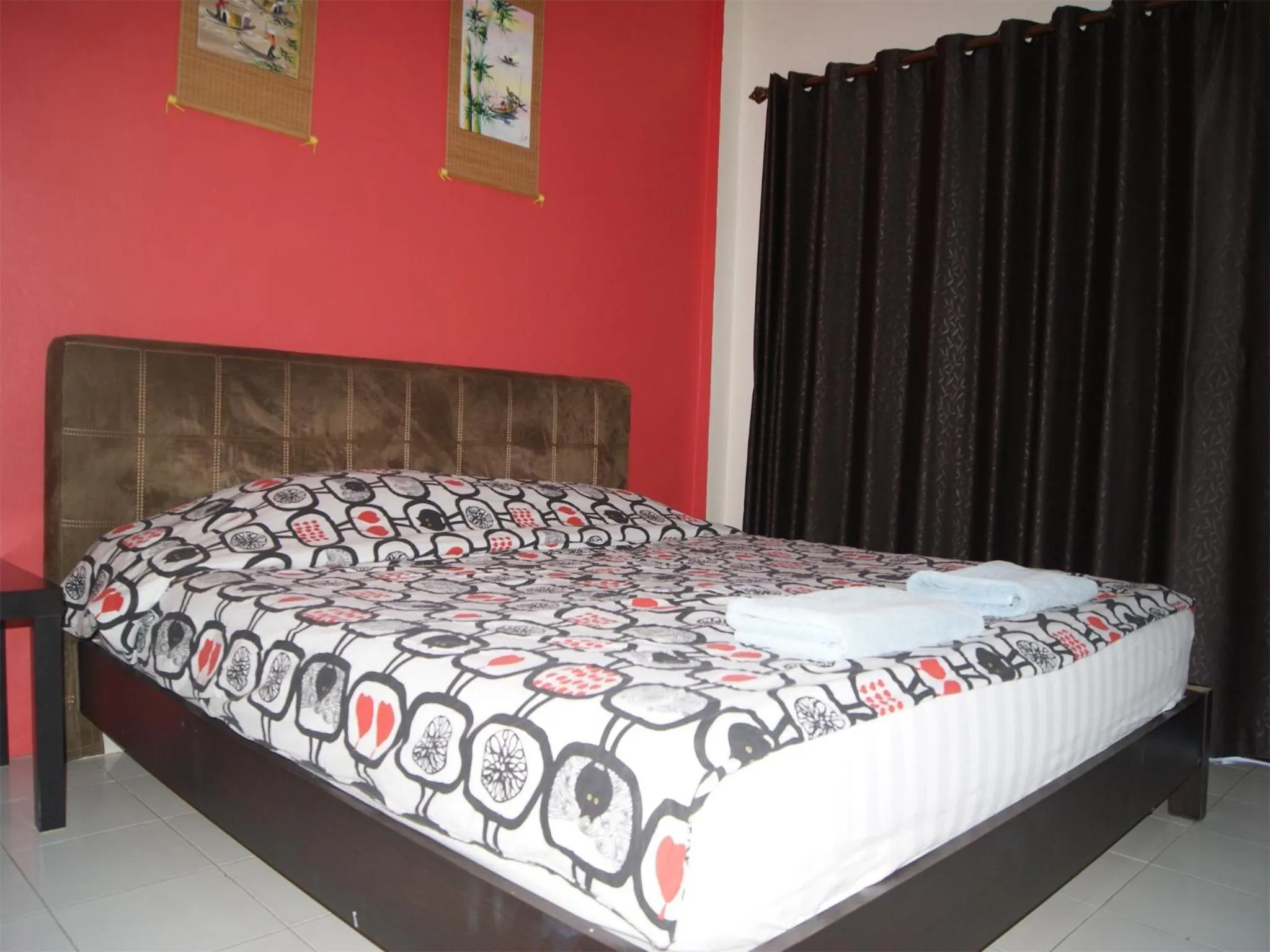 Photo of the whole room, Bed in Pineapple Guesthouse