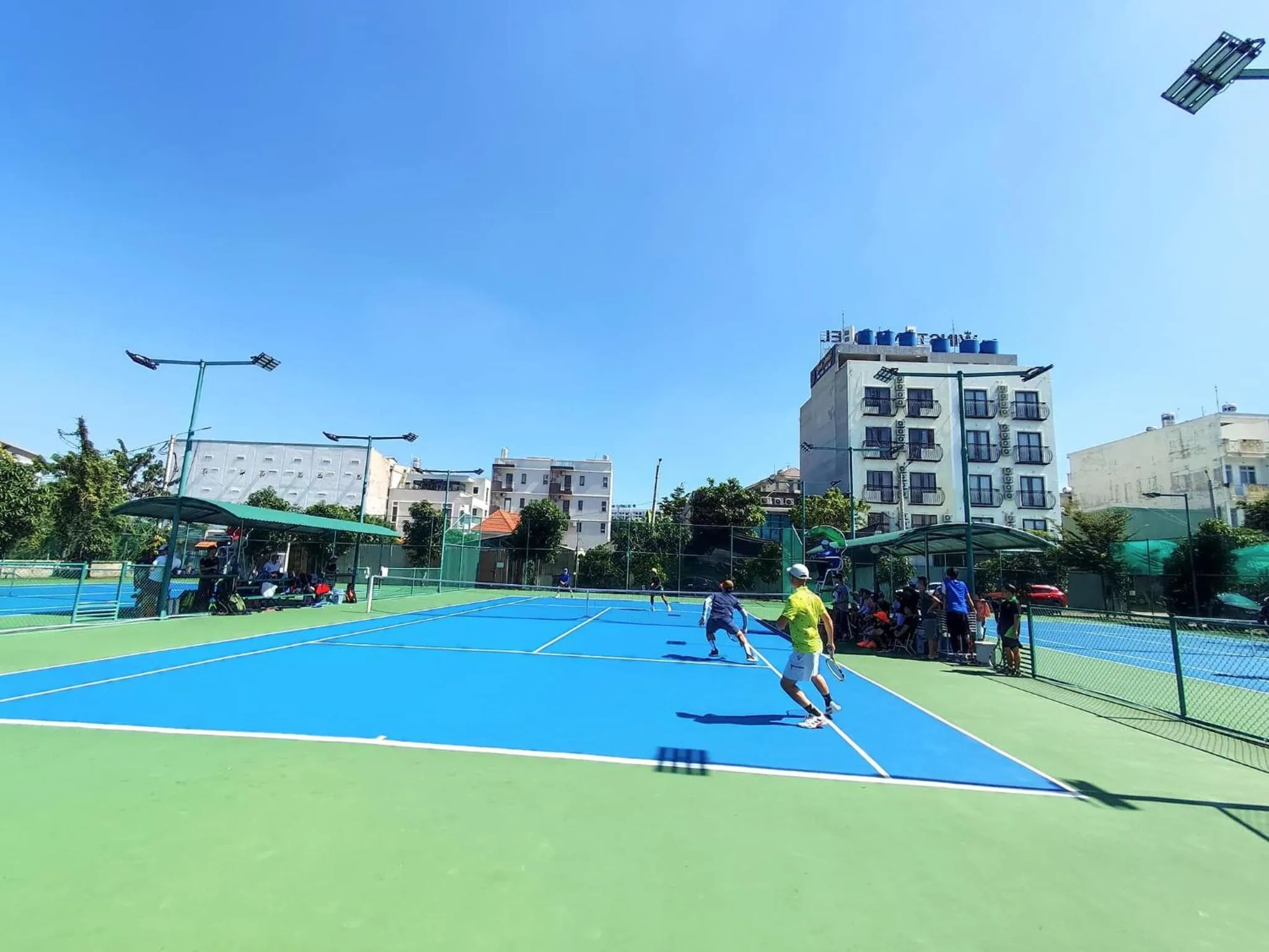 Hoa Phat Hotel & Apartment