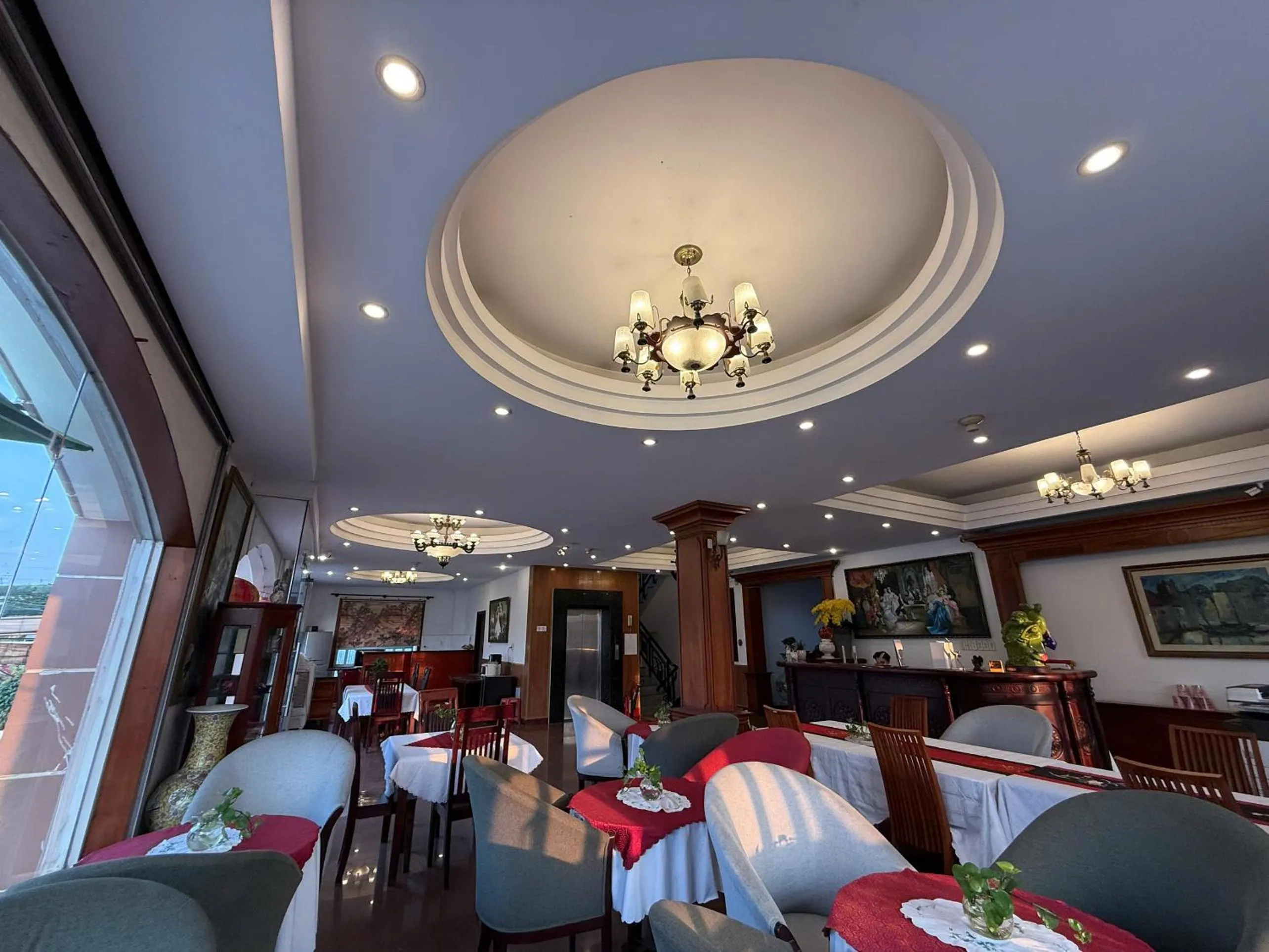 Hoa Phat Hotel & Apartment