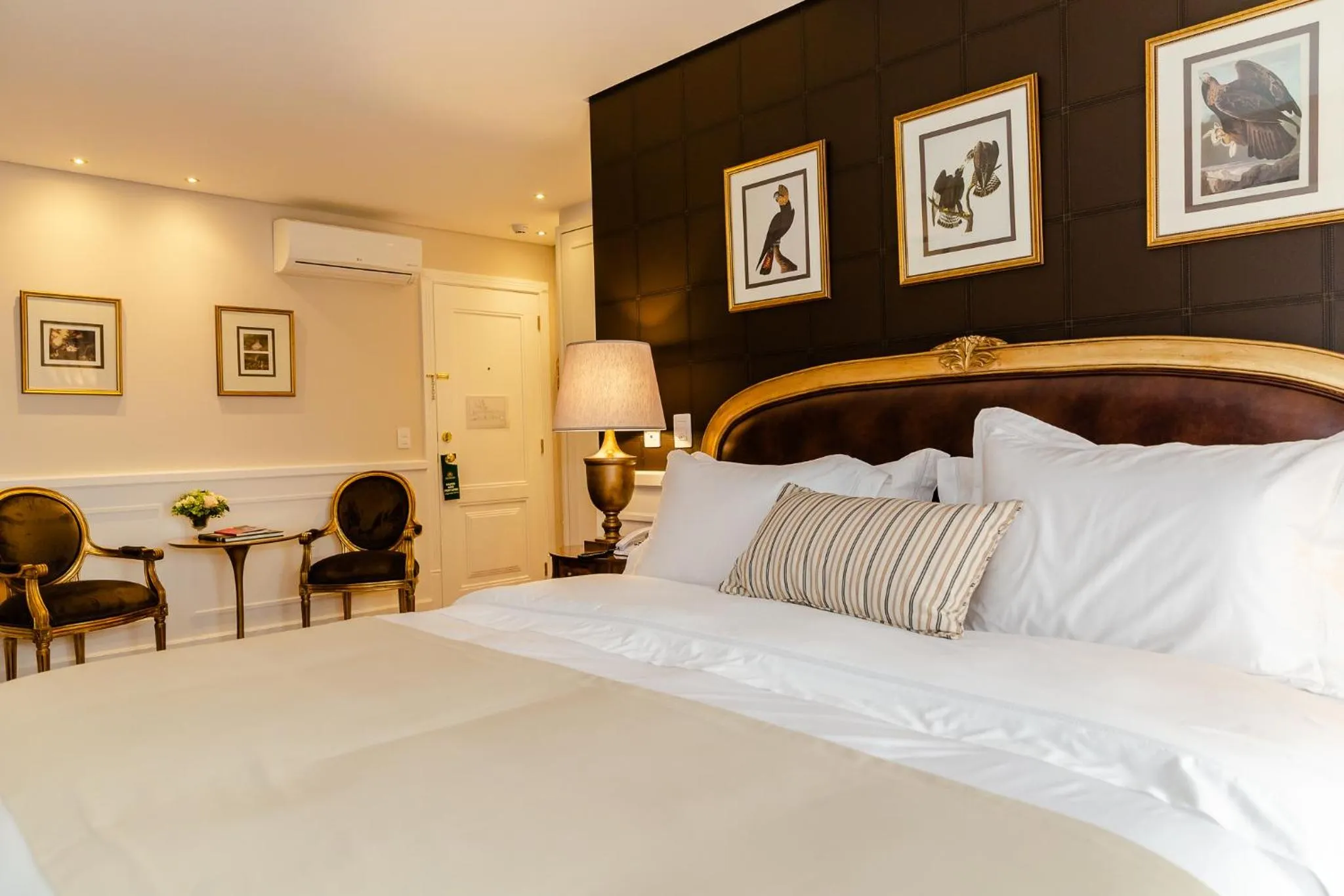 Bed in Villa do Vale Boutique Hotel