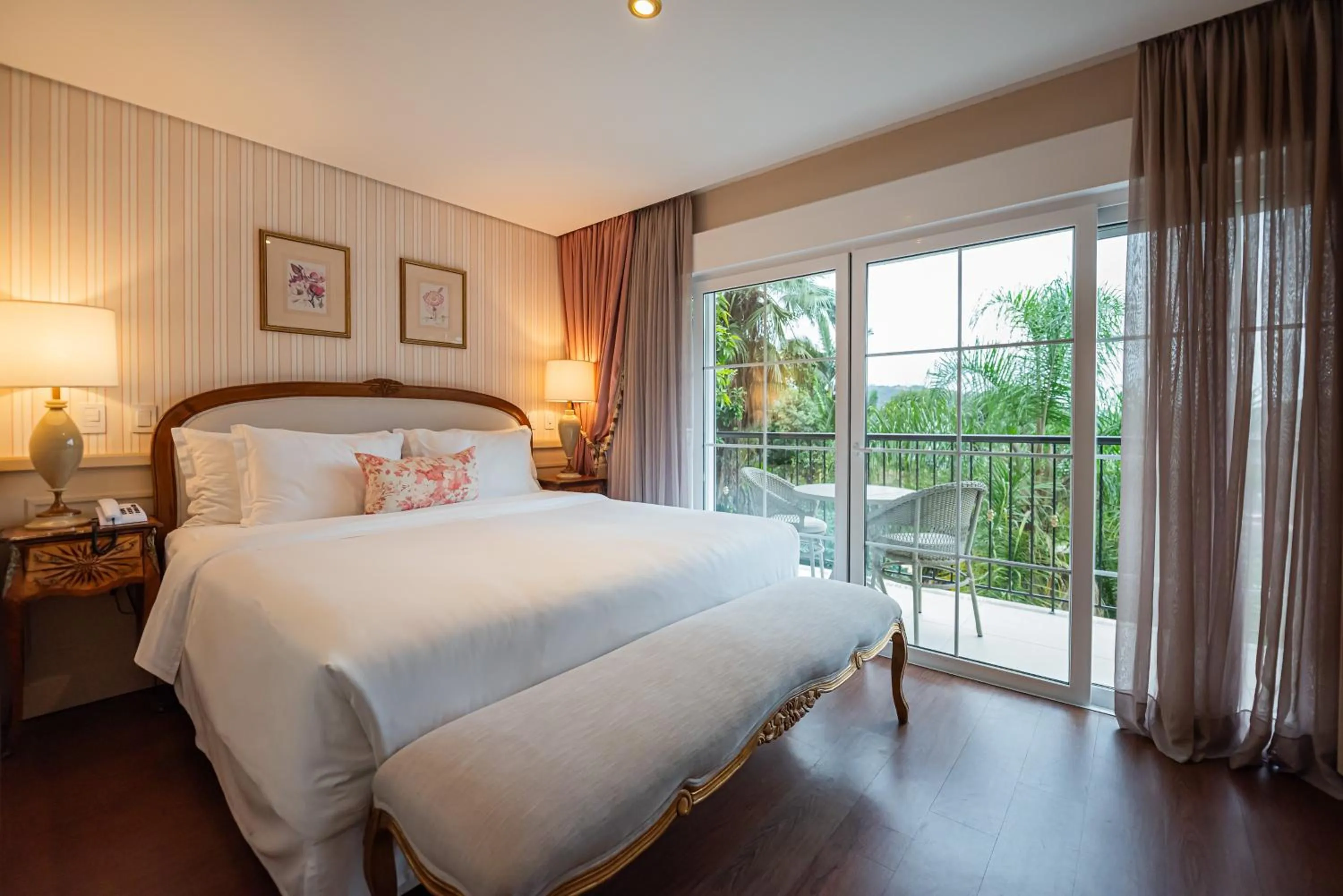 Bed in Villa do Vale Boutique Hotel