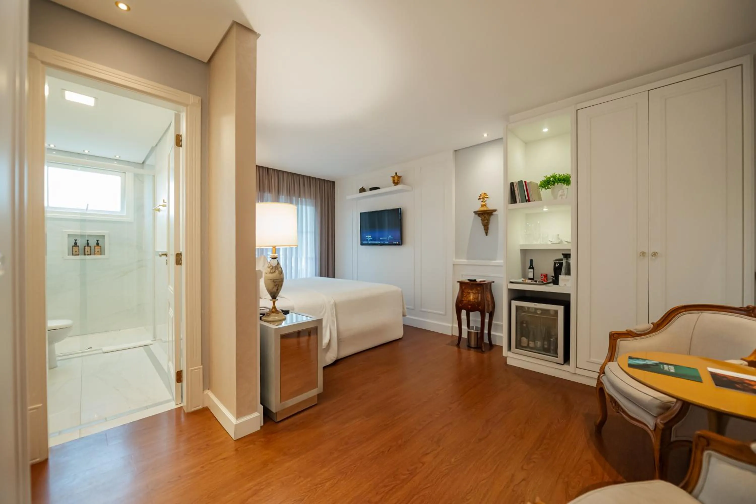 Photo of the whole room, Bed in Villa do Vale Boutique Hotel