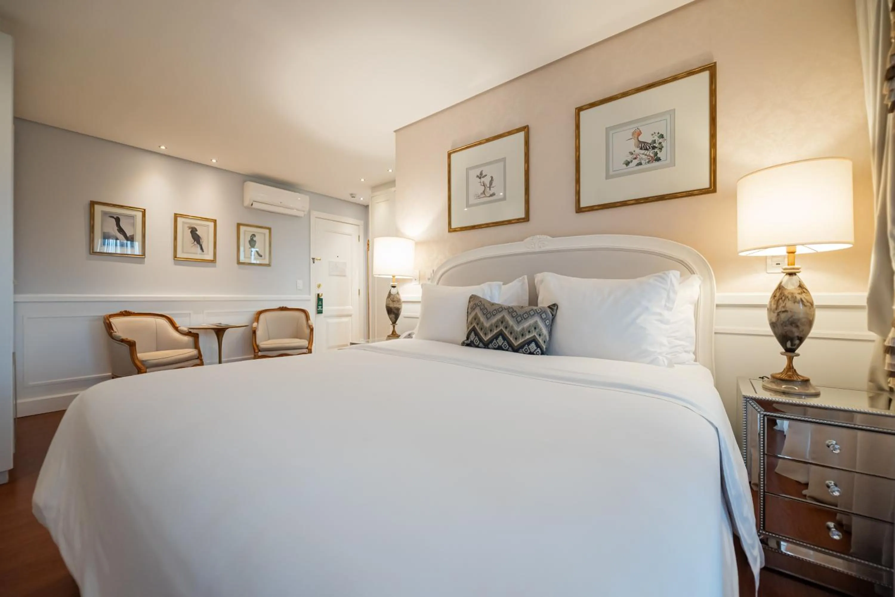 Bed in Villa do Vale Boutique Hotel