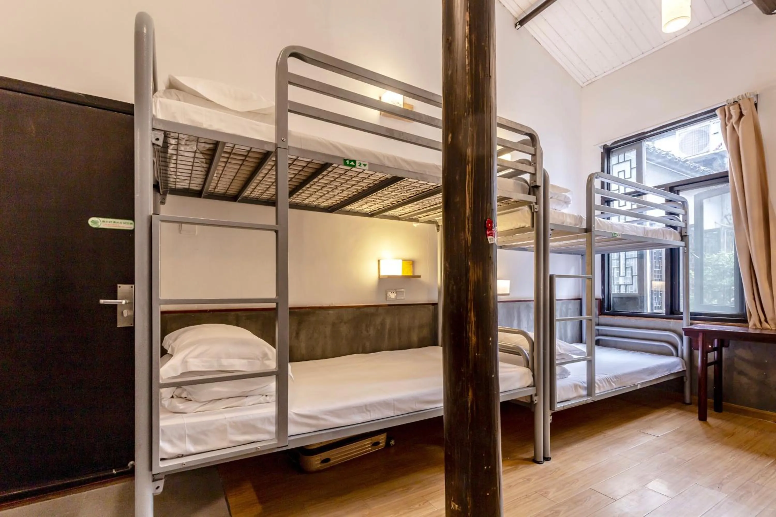 bunk bed, Bed in Hofang Guest House