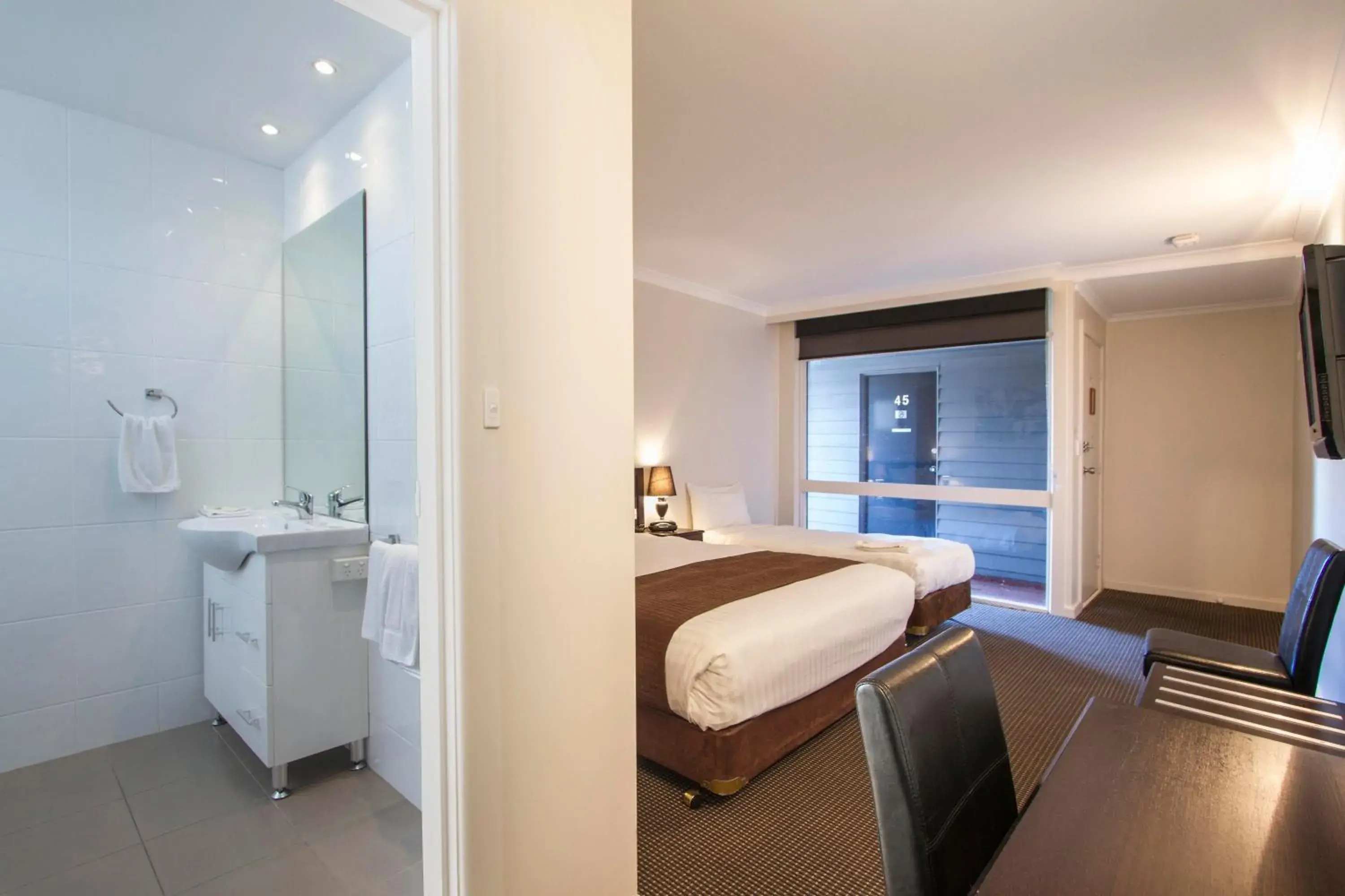 Standard Twin Room in Sunshine Motor Inn Standard Twin Room in Sunshine Motor Inn