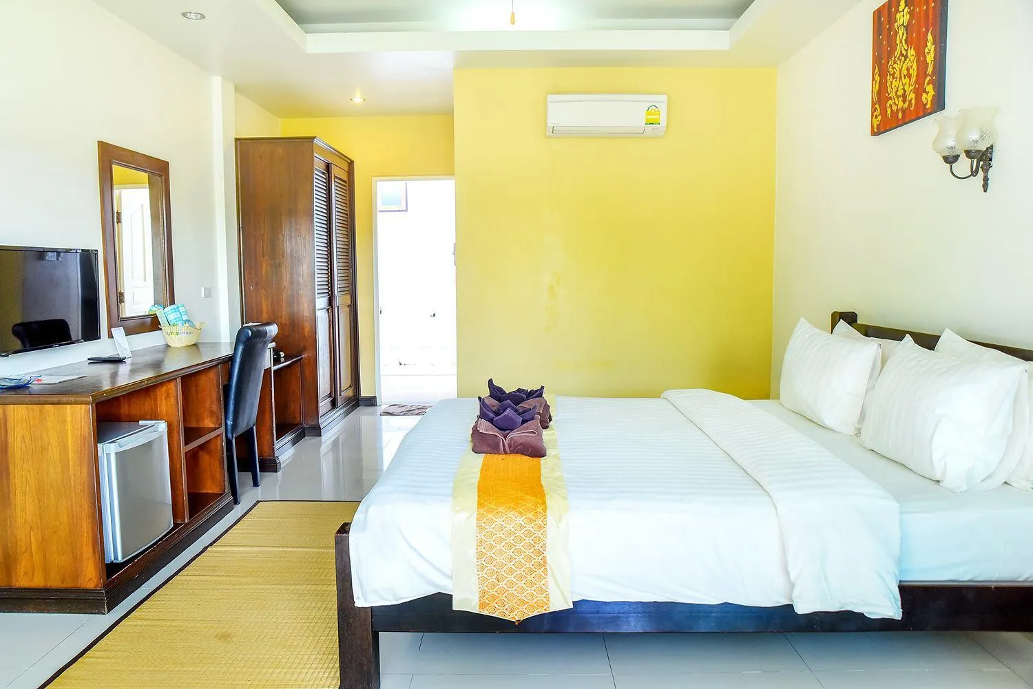 Bed in Ananda Villa - SHA Plus