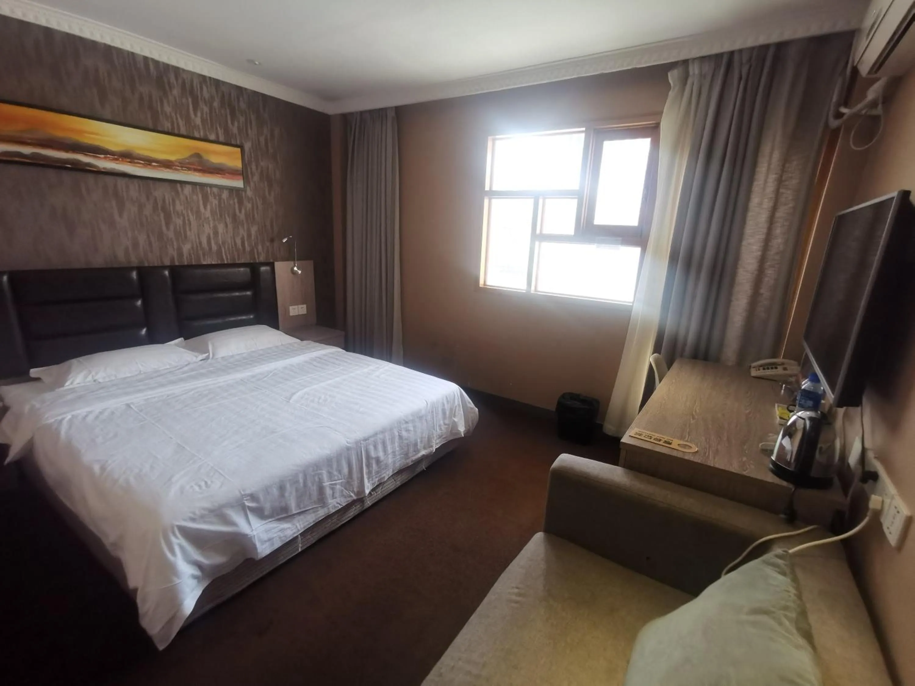 Photo of the whole room, Bed in Shanghai Fish Inn Bund