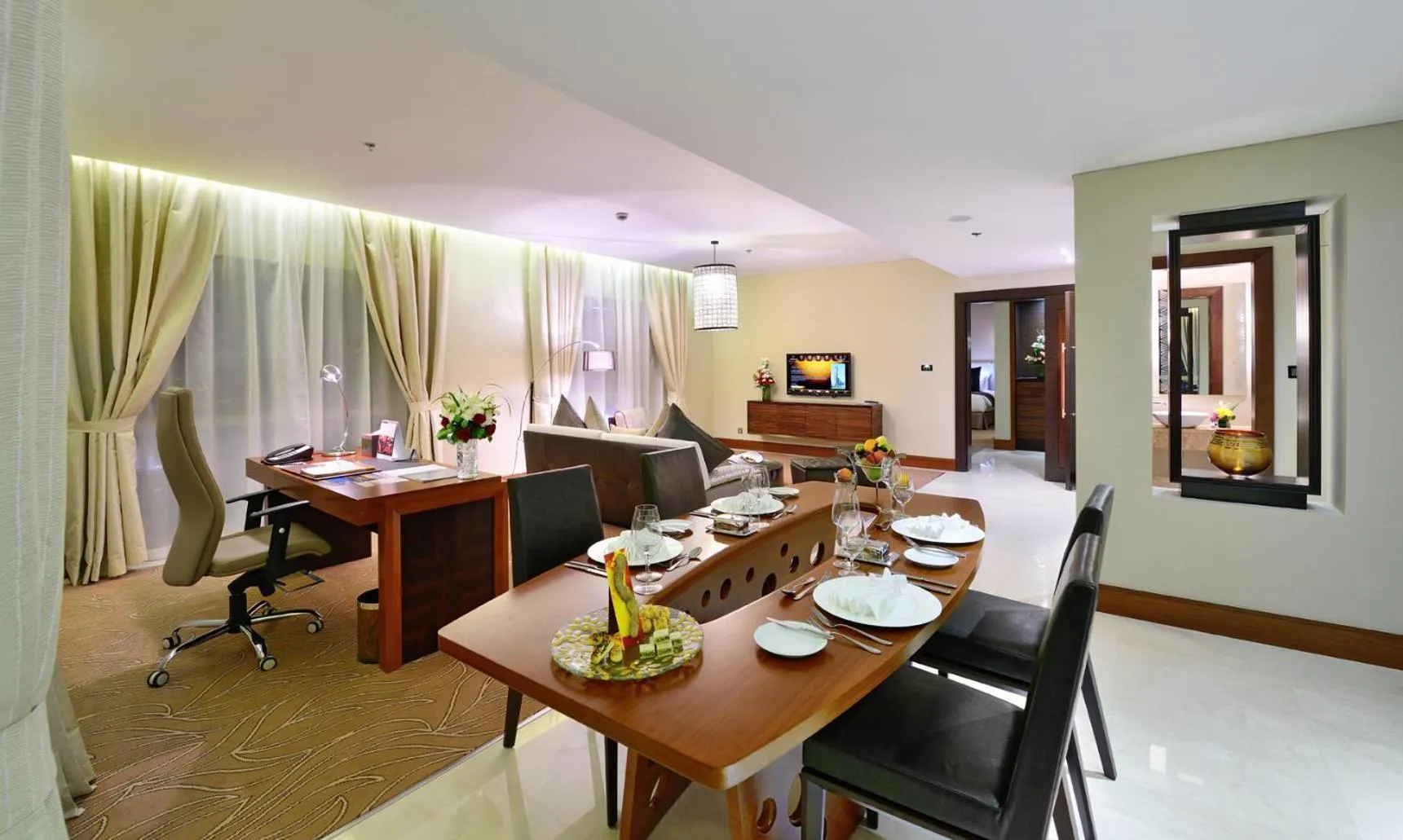 Dining area in The Tower Plaza Hotel Dubai