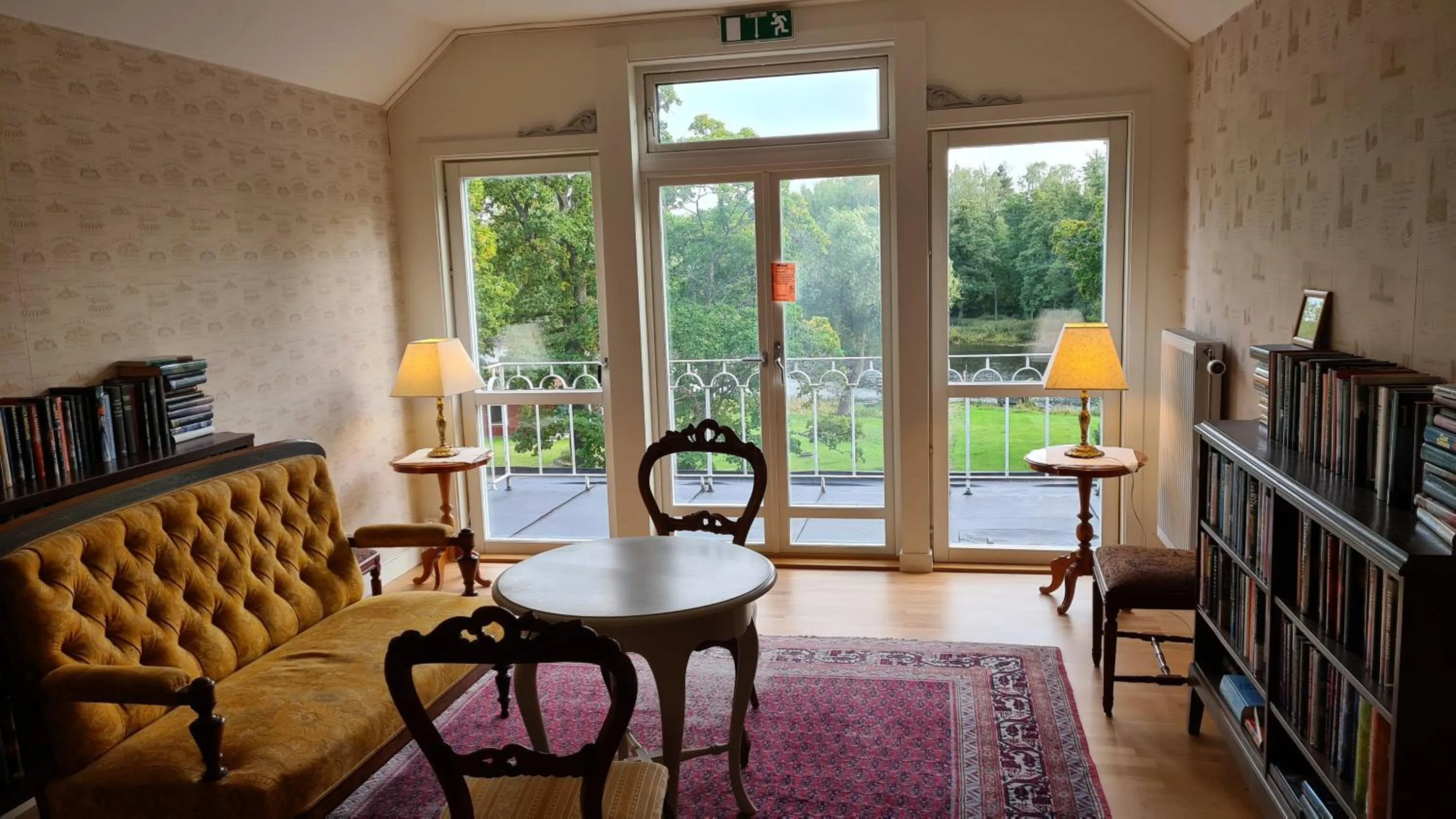 Communal lounge/ TV room in Kolbäcks Gästgivaregård