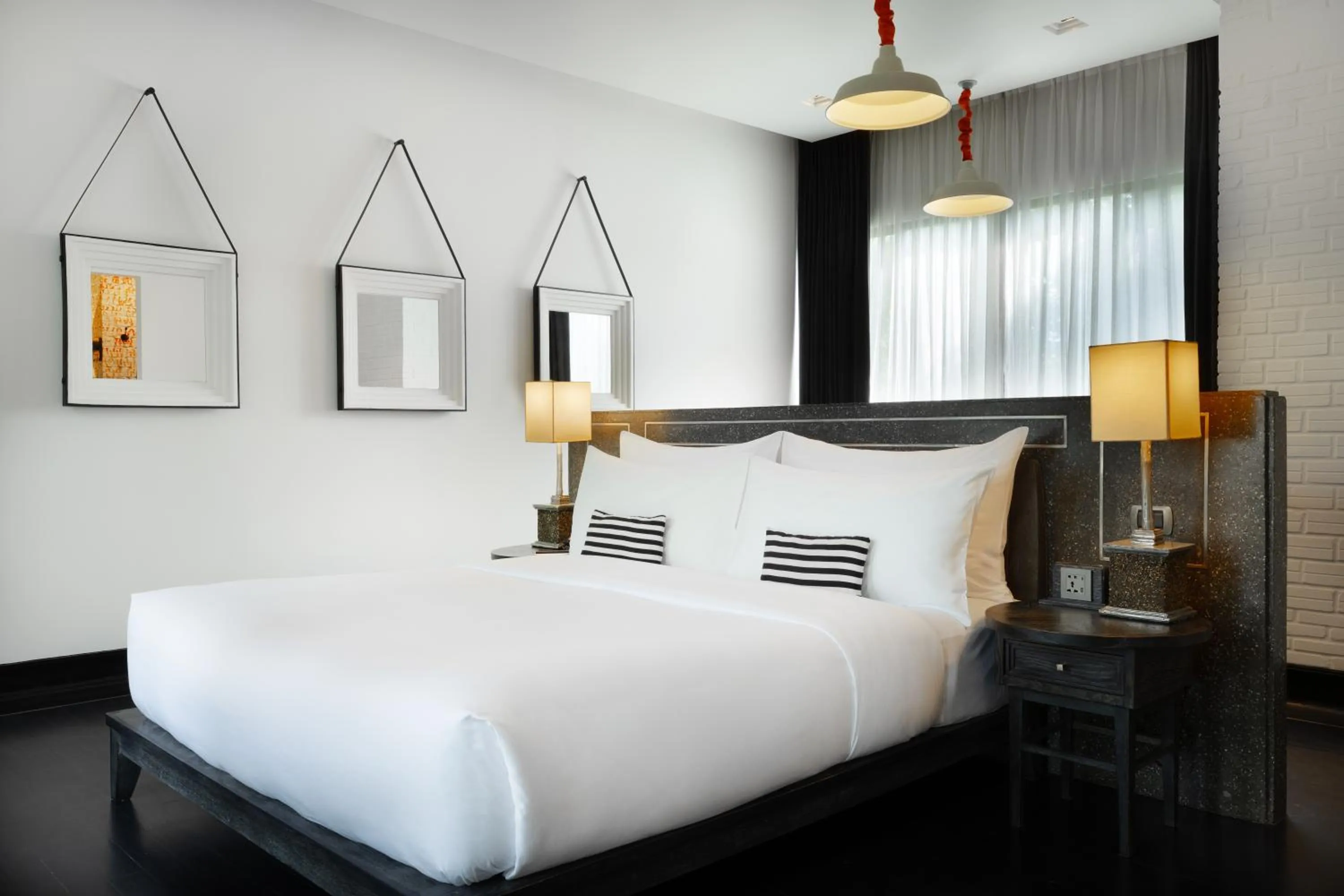 Photo of the whole room, Bed in Shinta Mani Angkor