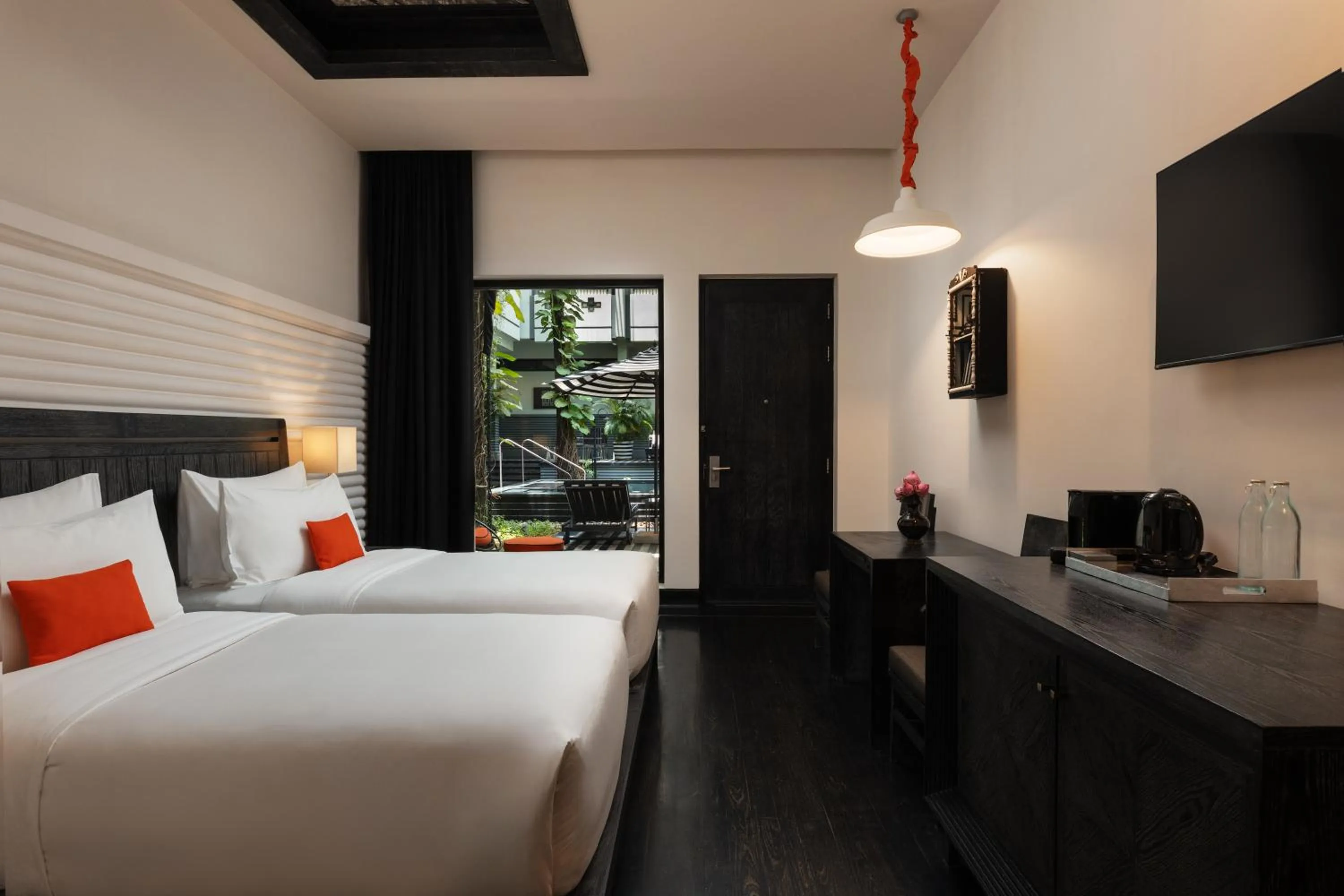 Photo of the whole room, Bed in Shinta Mani Angkor