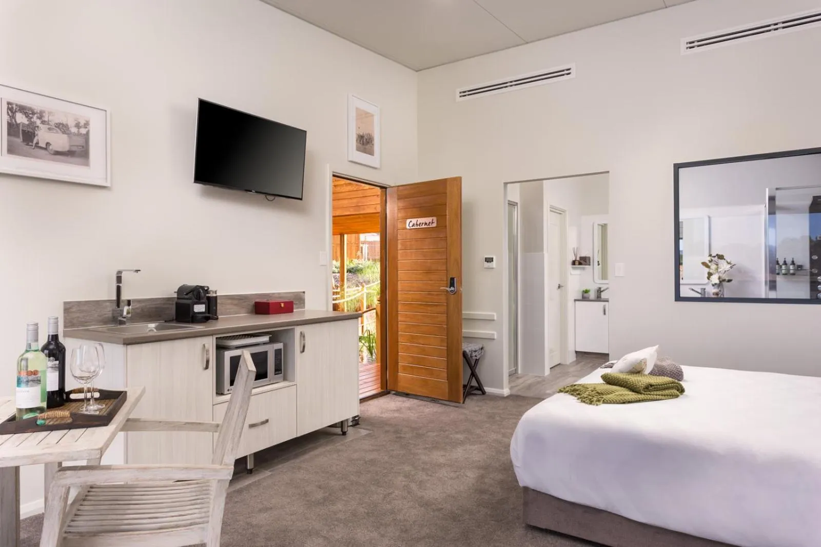Bedroom, Bed in The Swan Valley Retreat
