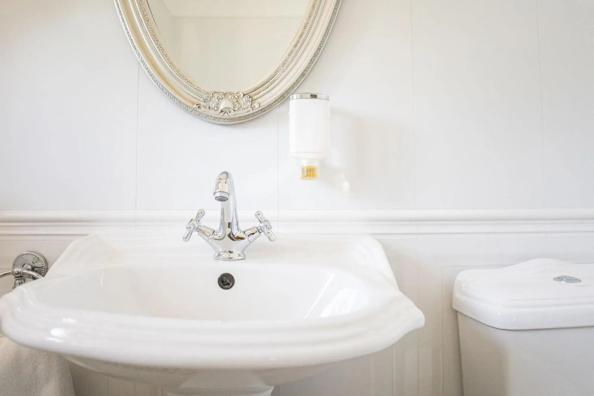 Toilet in Pałac Krobielowice