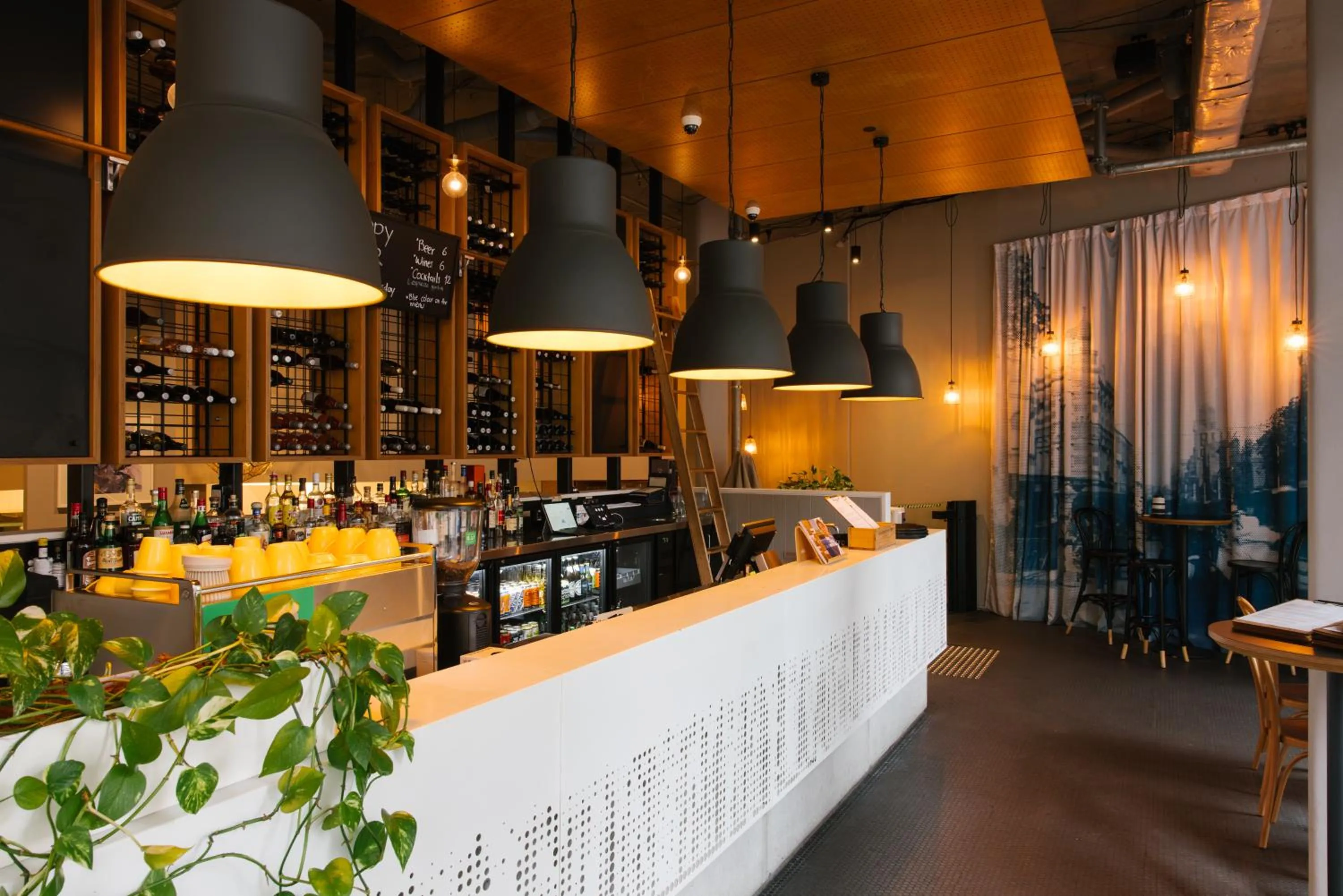 Restaurant/places to eat in Song Hotel Sydney