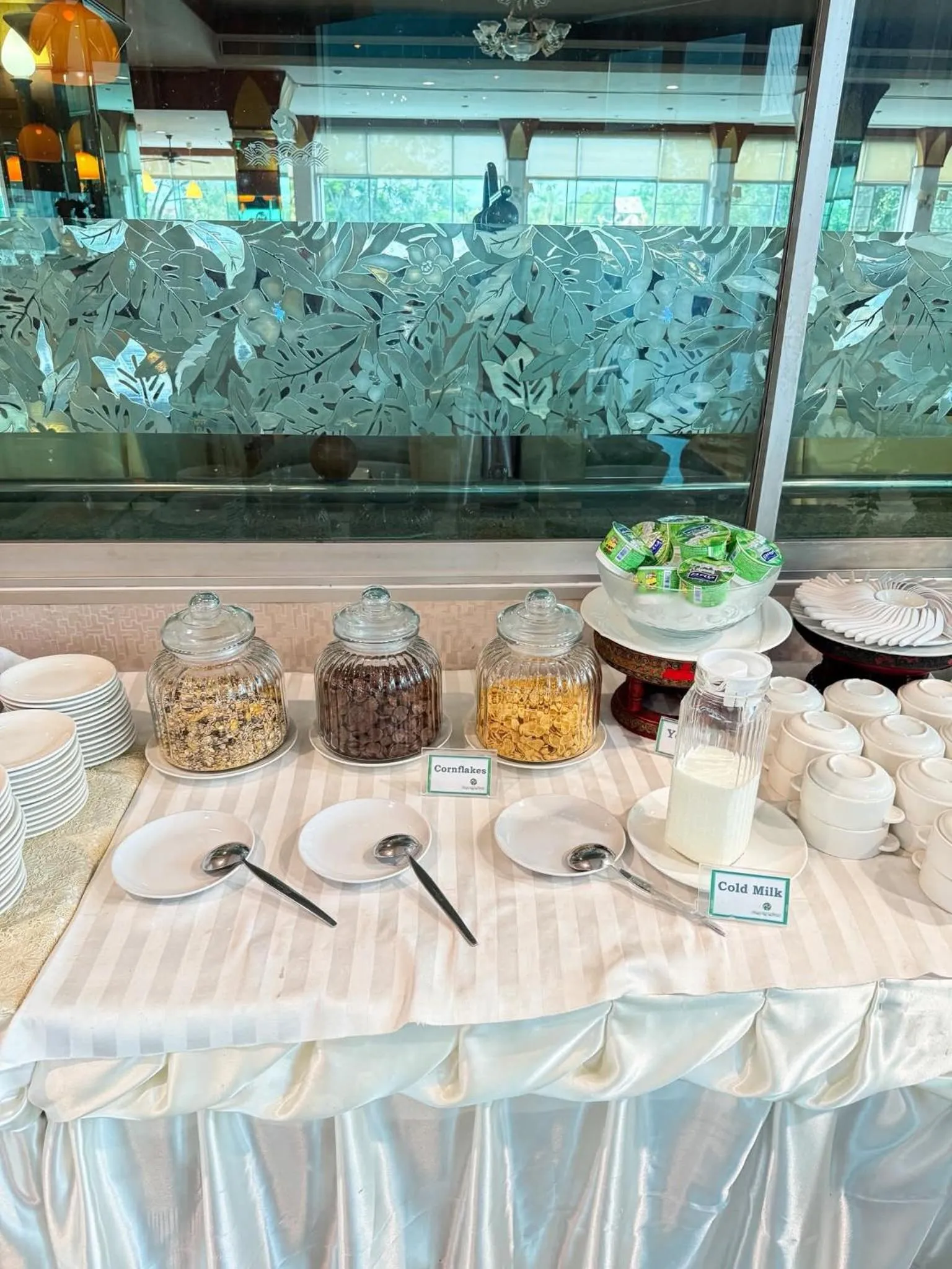 Viang Tak Riverside Hotel