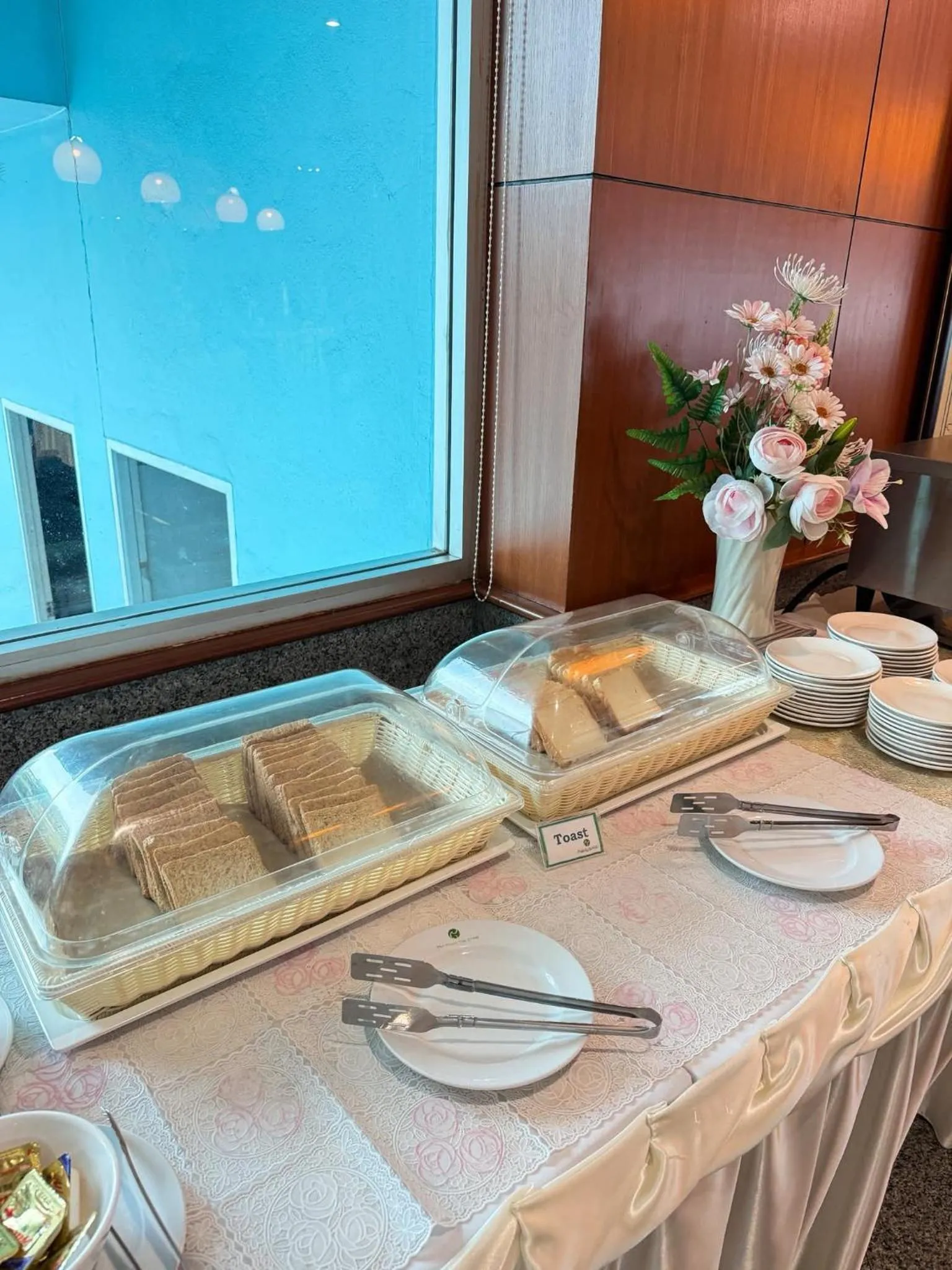 Viang Tak Riverside Hotel