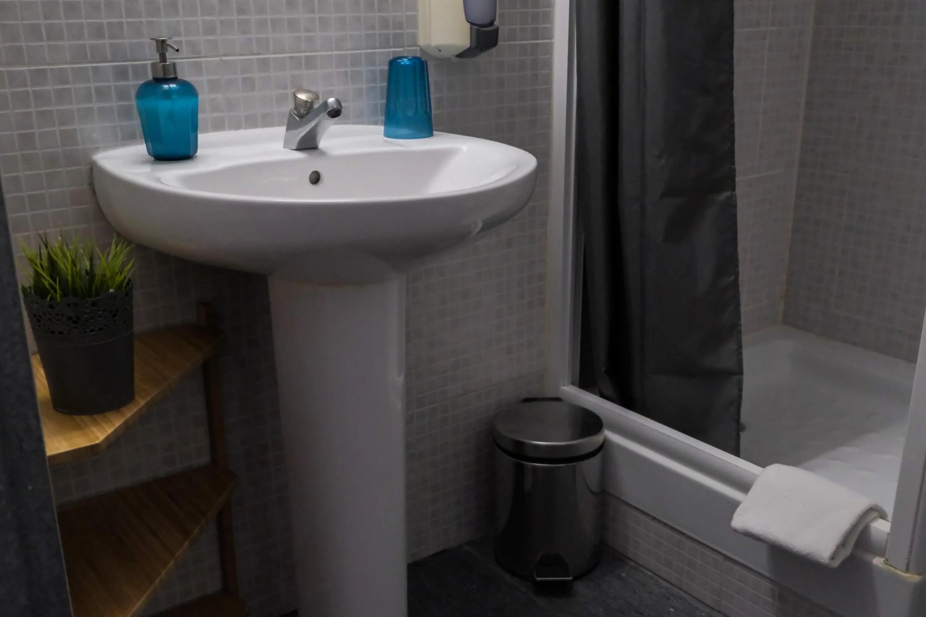 Bathroom in HelloBCN Youth Hostel Barcelona