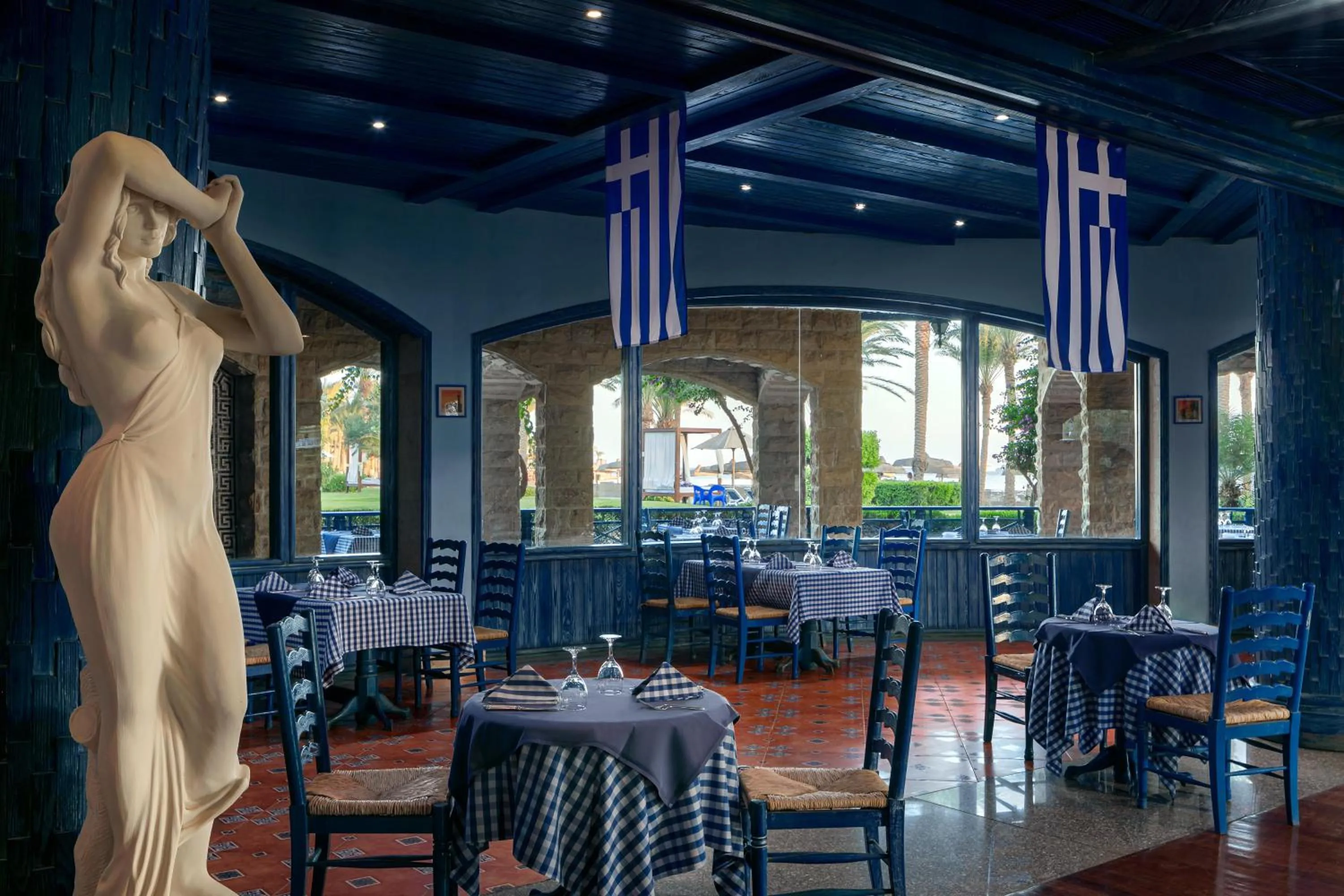 Restaurant/places to eat in Palm Royale Resort - Soma Bay