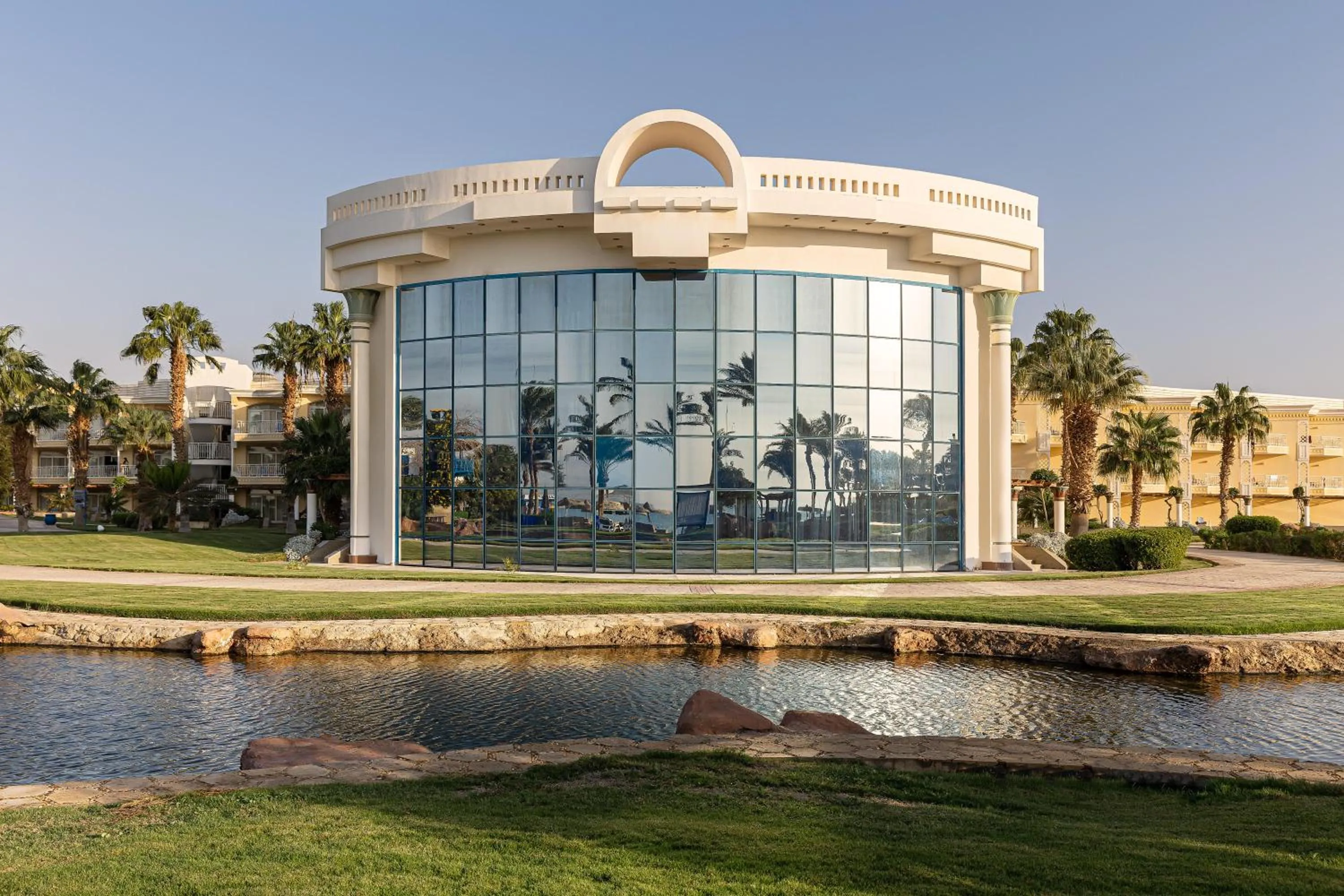 Property building in Palm Royale Resort - Soma Bay