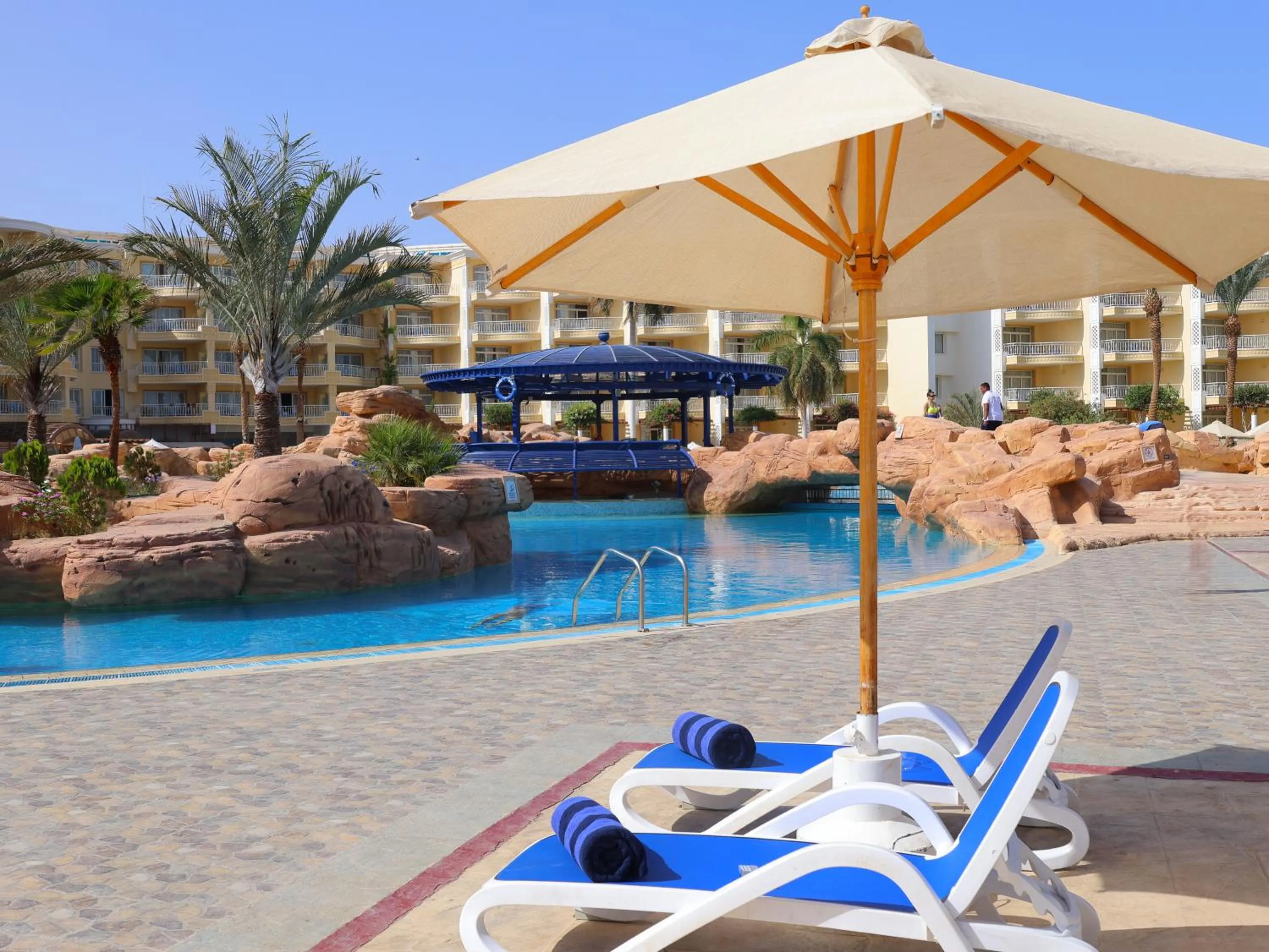 Swimming pool in Palm Royale Resort - Soma Bay