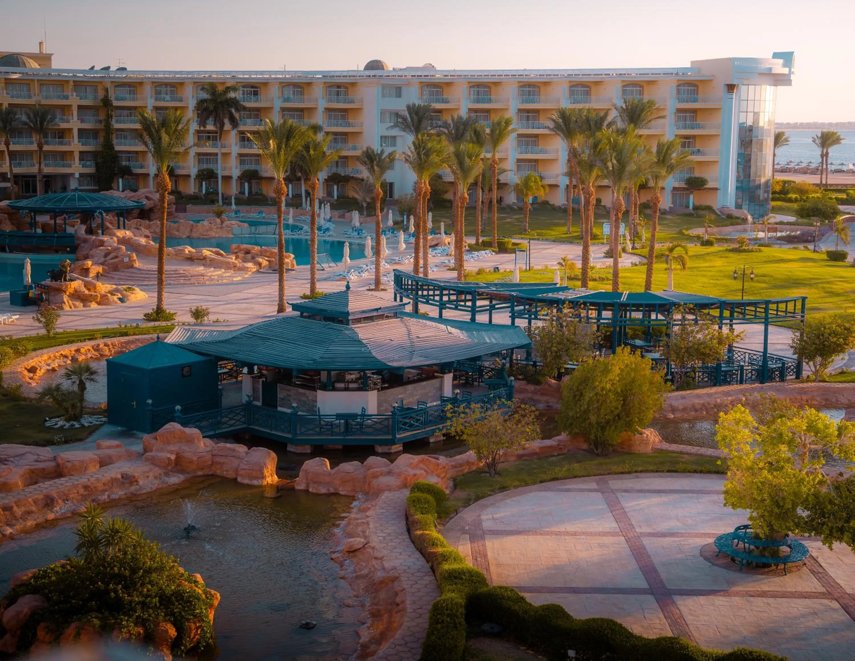 Lounge or bar in Palm Royale Resort - Soma Bay