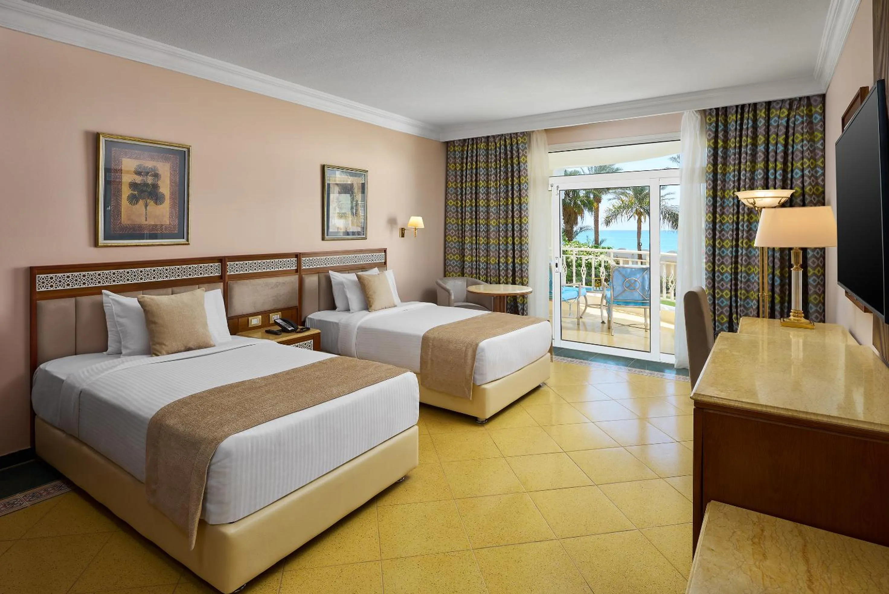 Photo of the whole room, Bed in Palm Royale Resort - Soma Bay