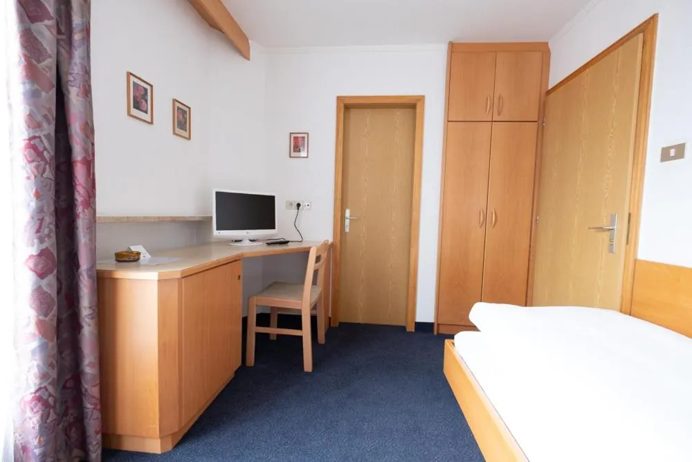 Bed in Garni Volgger