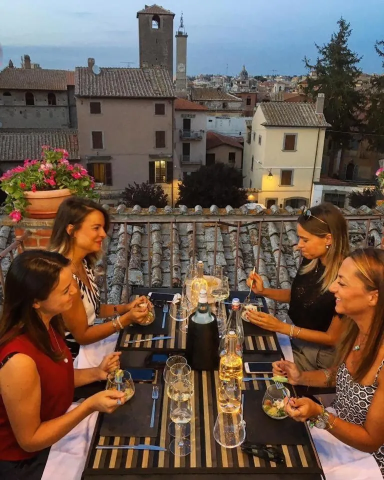People in Torre Di Vico Residenza D'Epoca