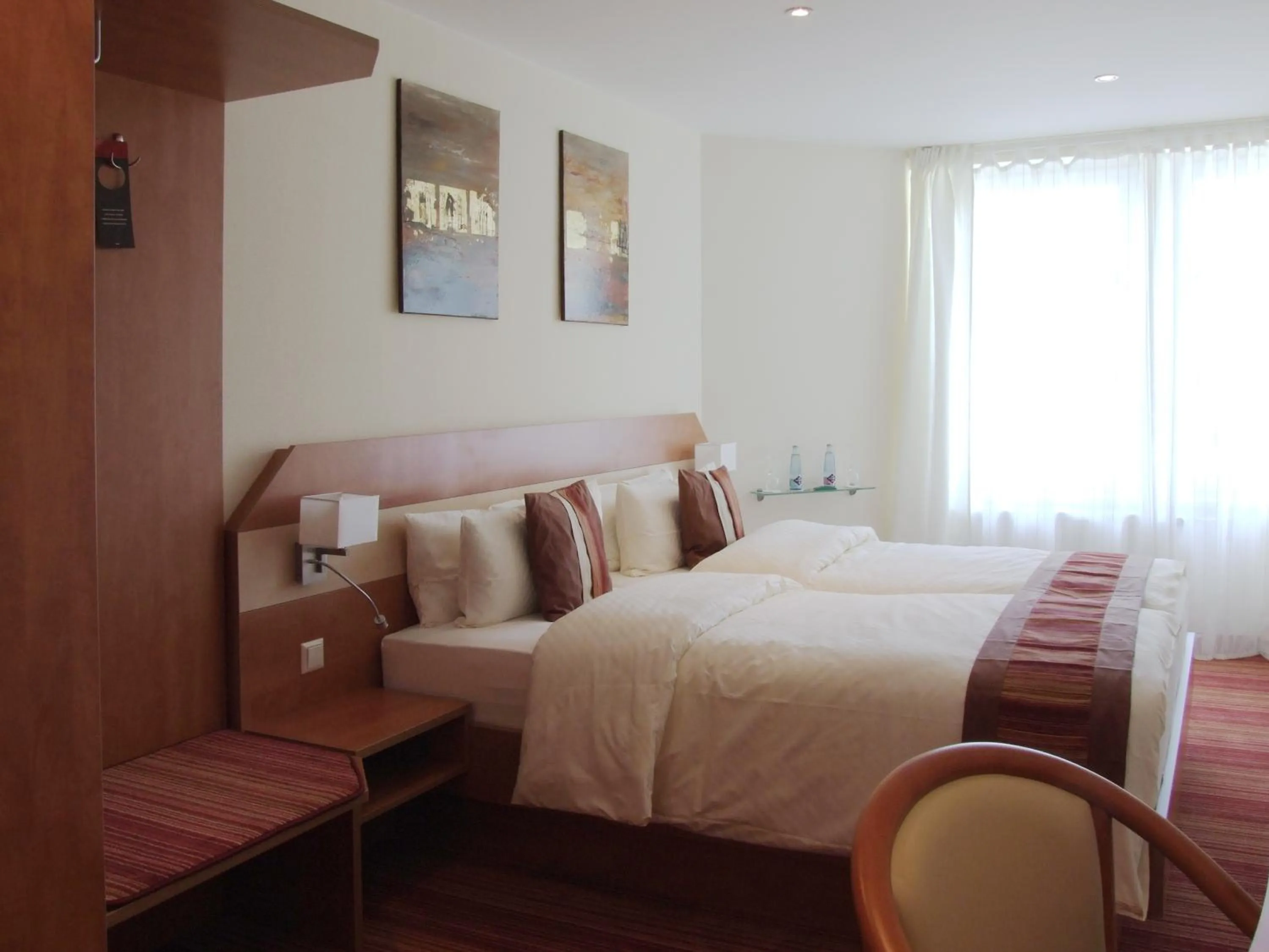 Photo of the whole room, Bed in Boutique Hotel Wolfsburg