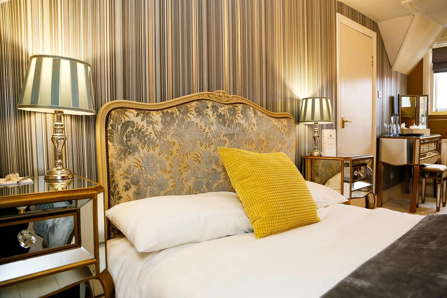 Bed in The Miller of Mansfield