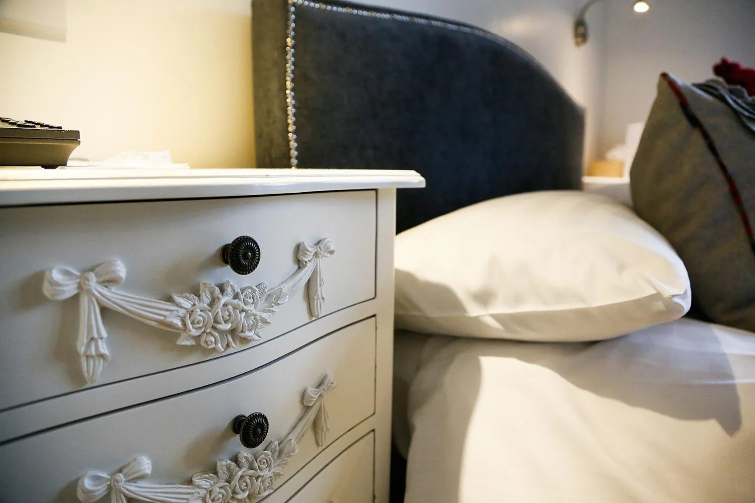 Bed in The Miller of Mansfield