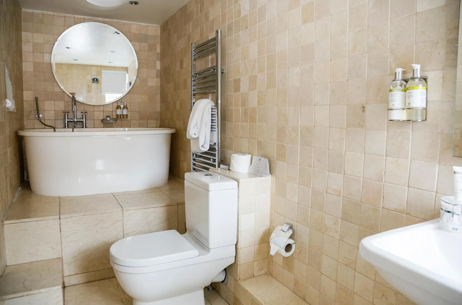 Bathroom in The Miller of Mansfield