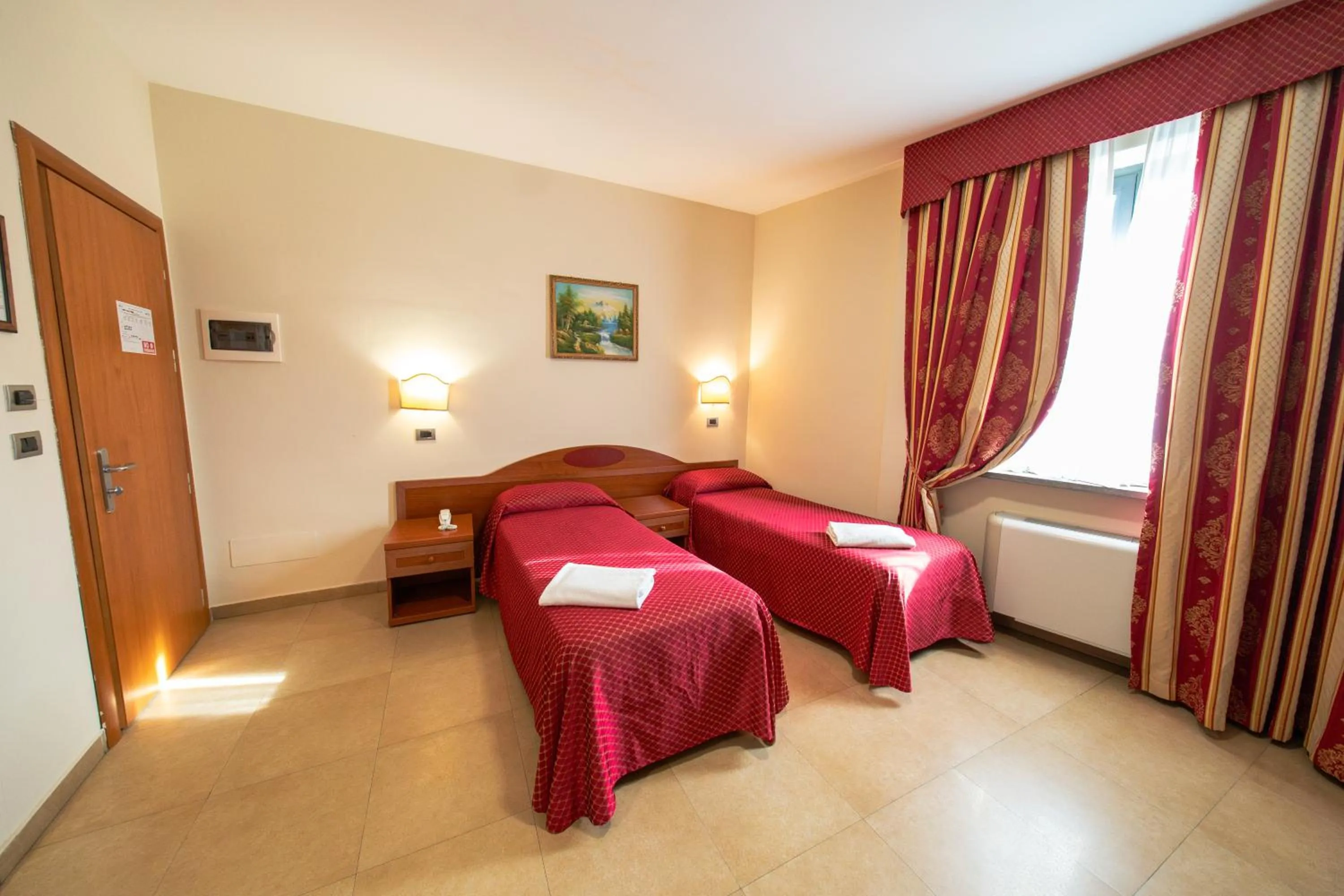 Bedroom, Bed in Hotel Cavour Resort