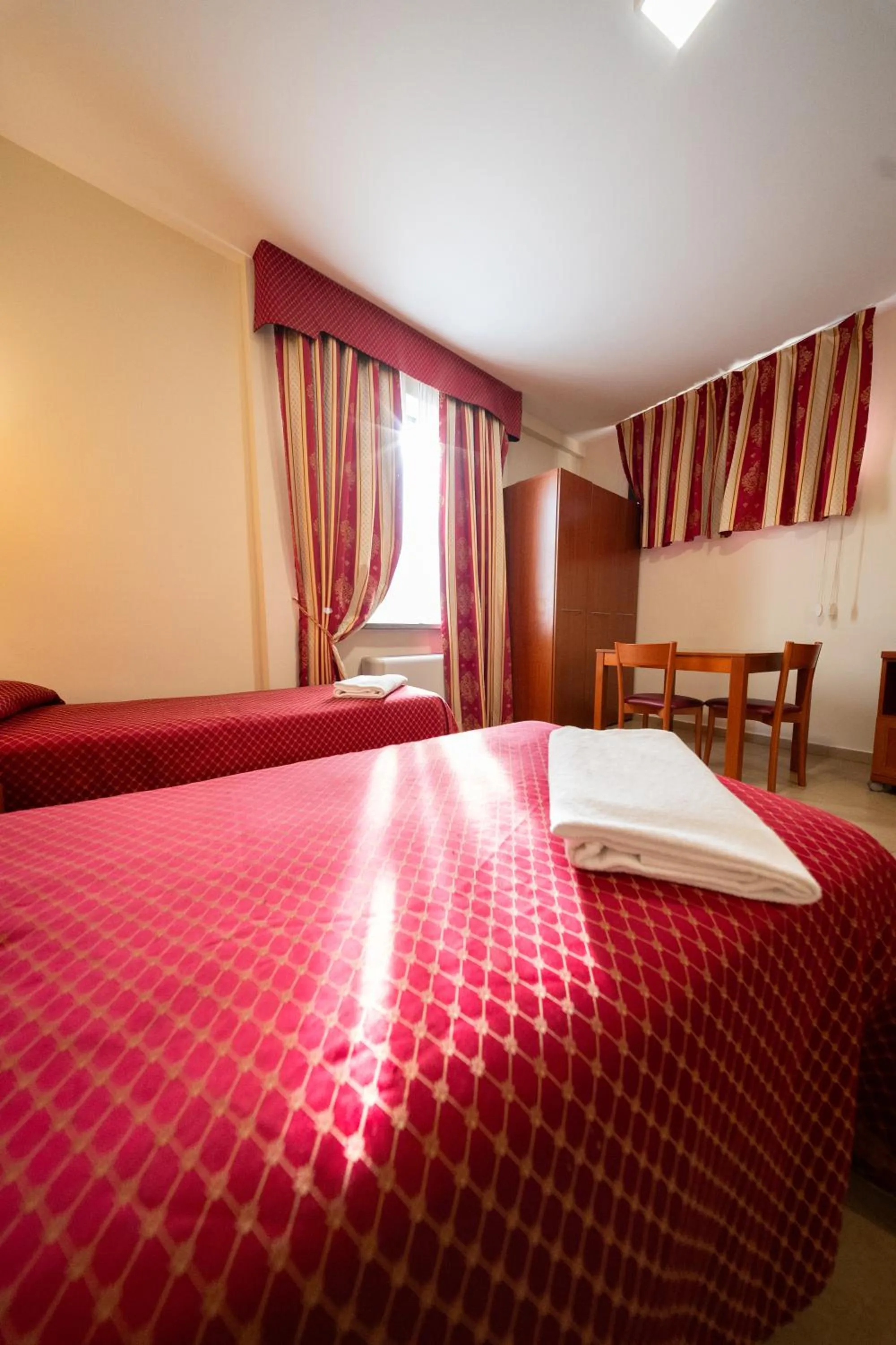 Photo of the whole room, Bed in Hotel Cavour Resort