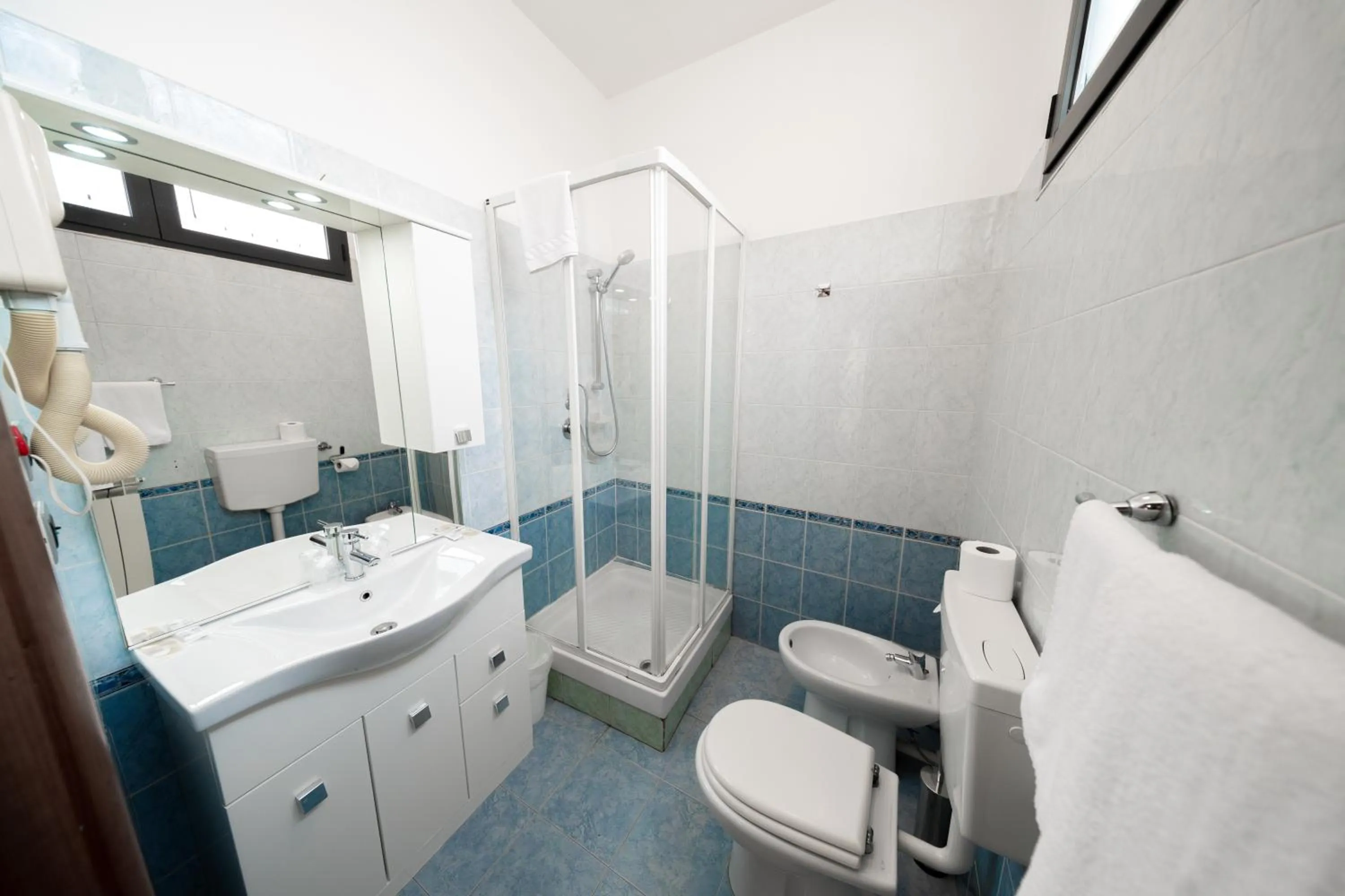 Bathroom in Hotel Cavour Resort