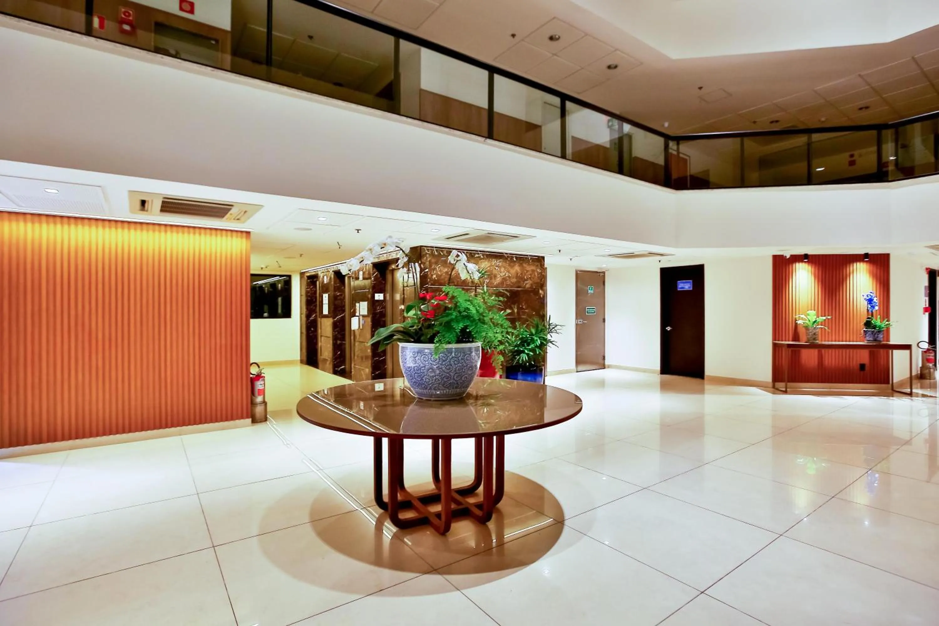 Lobby or reception in Quality Hotel & Suítes São Salvador