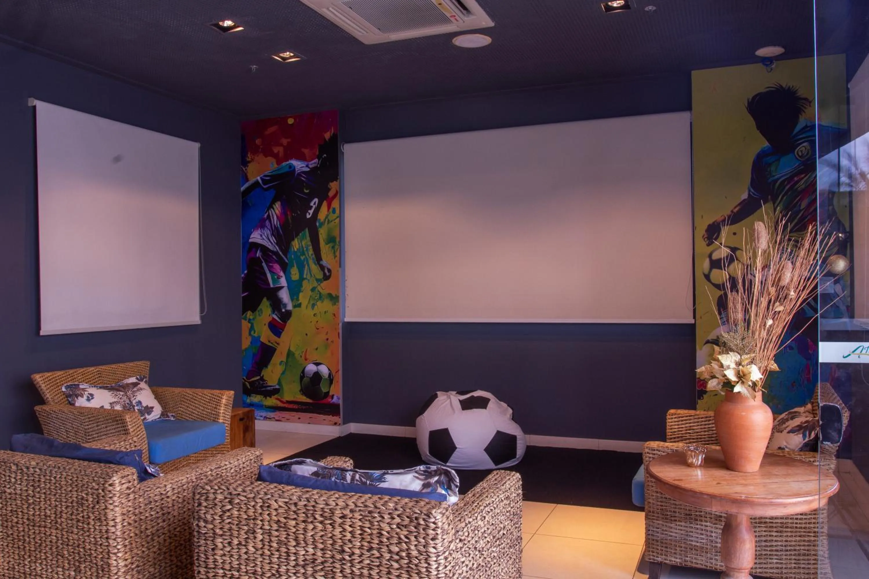 Lounge or bar in Quality Hotel & Suítes São Salvador